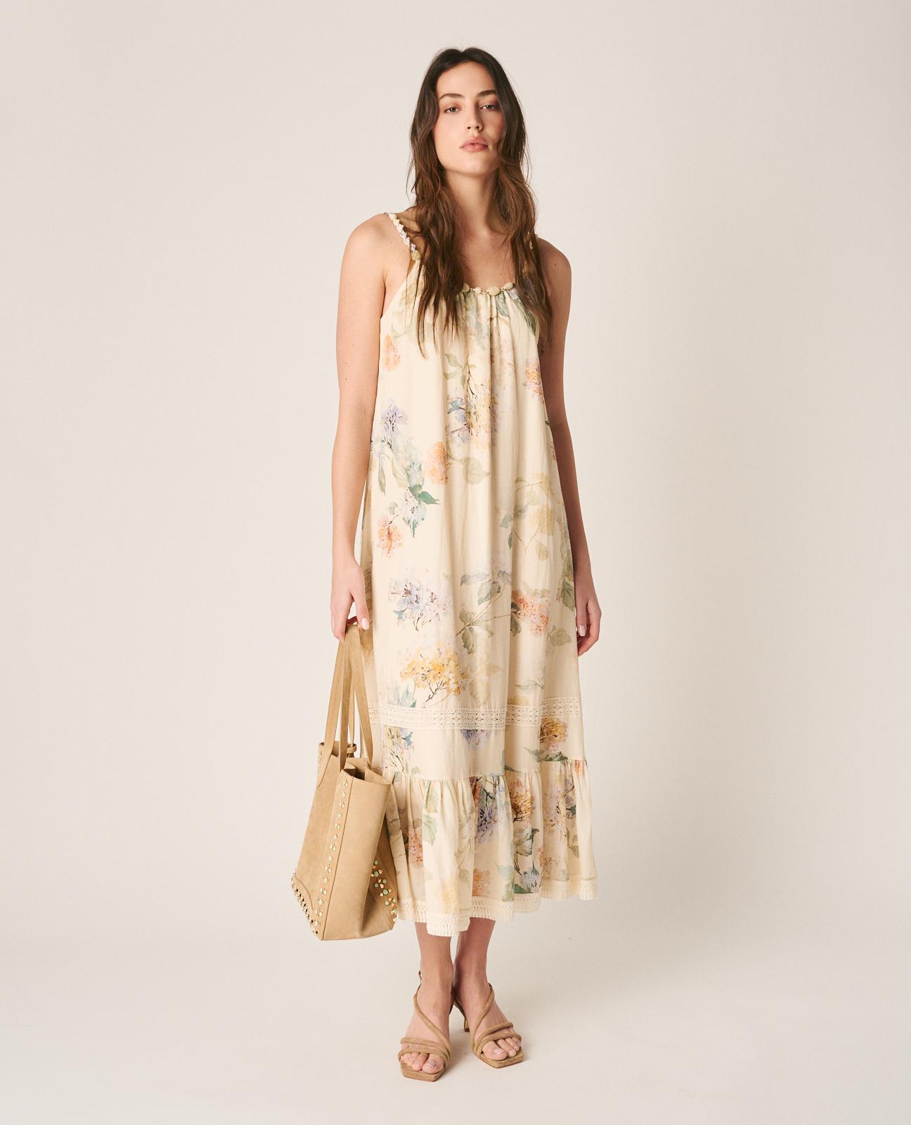 Bolso shopper de piel con tachuelas metálicas y cierre de imán oculto - Alma en Pena - Camel Camel-2