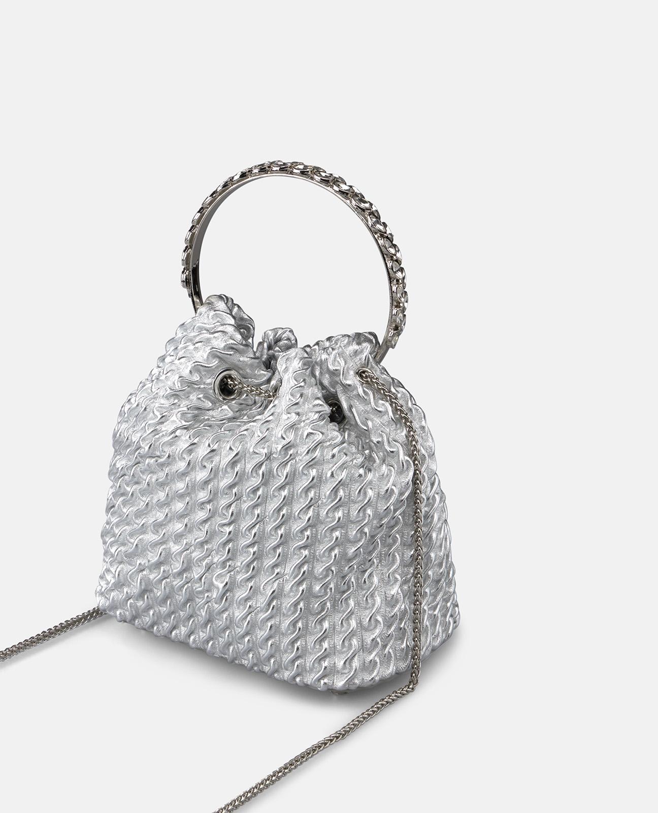 Bolso de mano estilo bombonera de piel en relieve y correa bandolera de cadena - Alma en Pena - Plata Plata-5