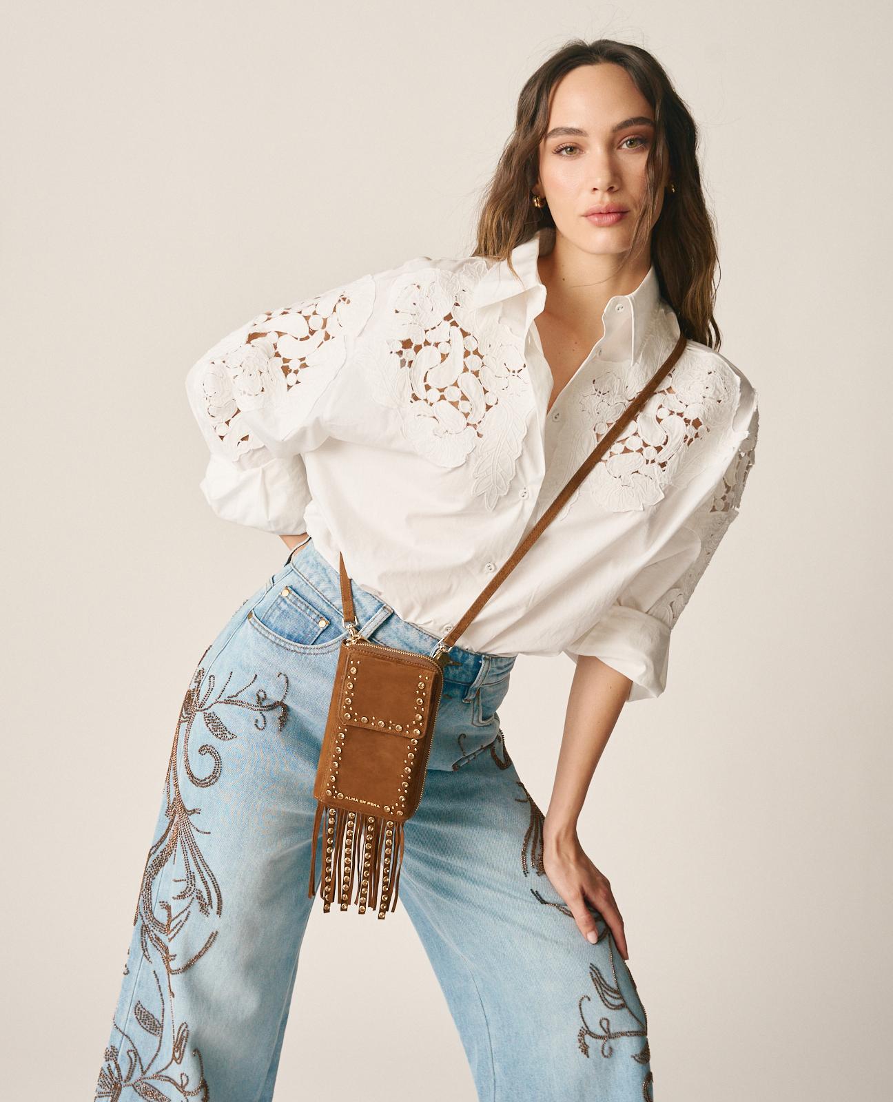 Bolso pequeño de mujer de piel con tachuelas y flecos - Alma en Pena - Marrón Marrón-1