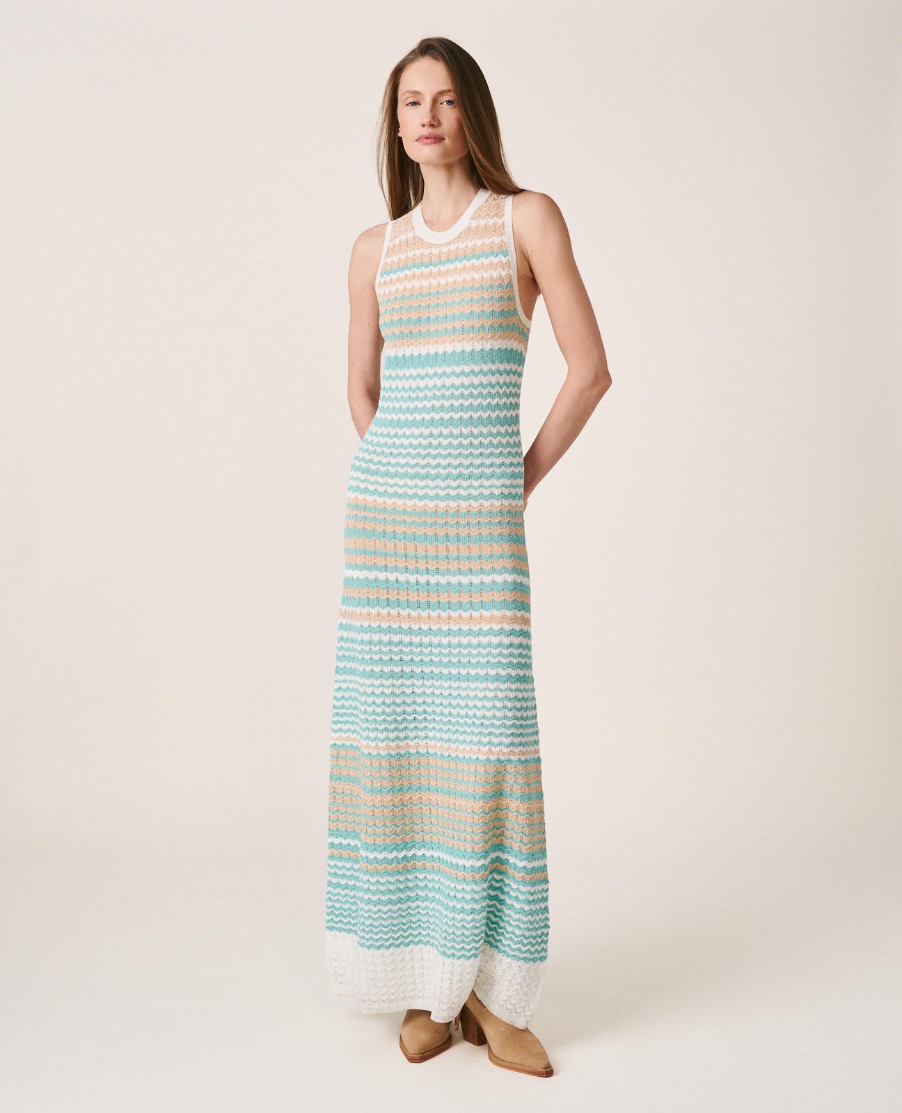 Alma en Pena - Vestido largo de punto con tirantes y cuello redondo.