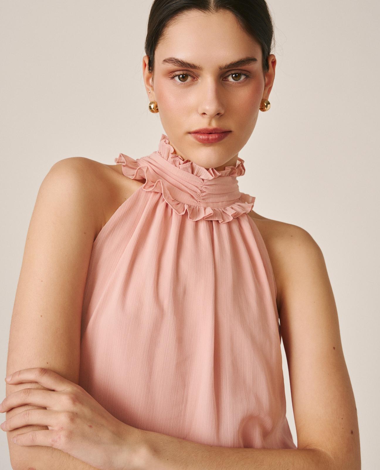 Vestido midi fluido con volantes y cuello halter plisado - Alma en Pena - Rosa Rosa-2