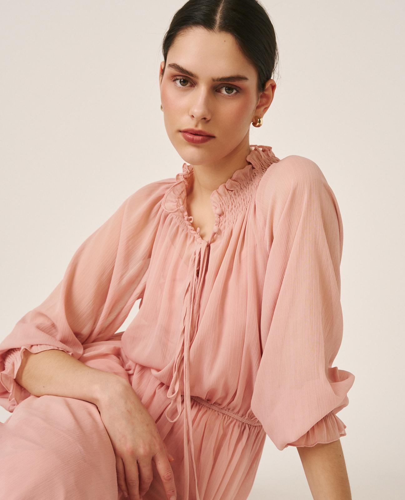 Vestido midi manga ablusada con cuello fruncido y cintura elástica - Alma en Pena - Rosa Rosa-3