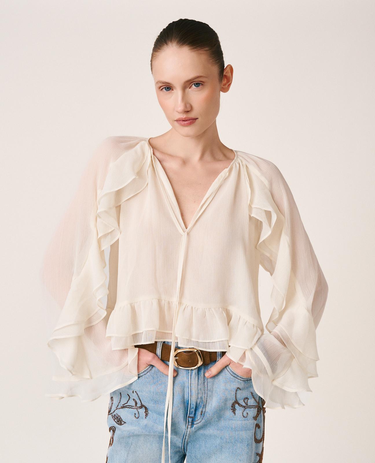 Blusa de mujer de gasa y manga larga acampanada con volantes - Alma en Pena - Blanco Blanco-4