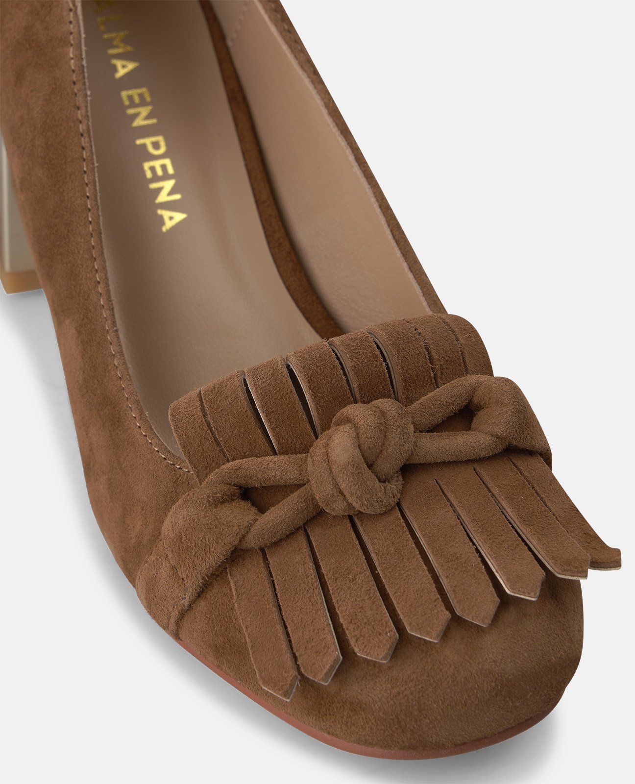 Zapatos de salón de mujer en ante con adorno de flecos - Alma en Pena - Camel Camel-4