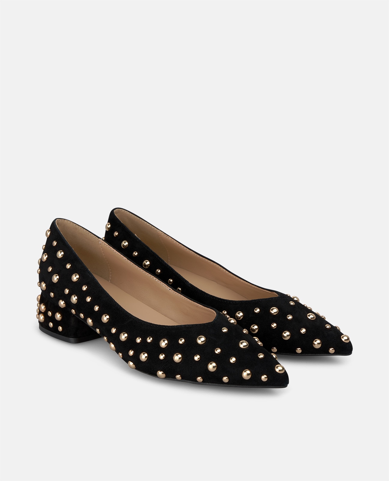 Zapatos de salón de mujer en ante con tachas metálicas - Alma en Pena - Negro Negro-3