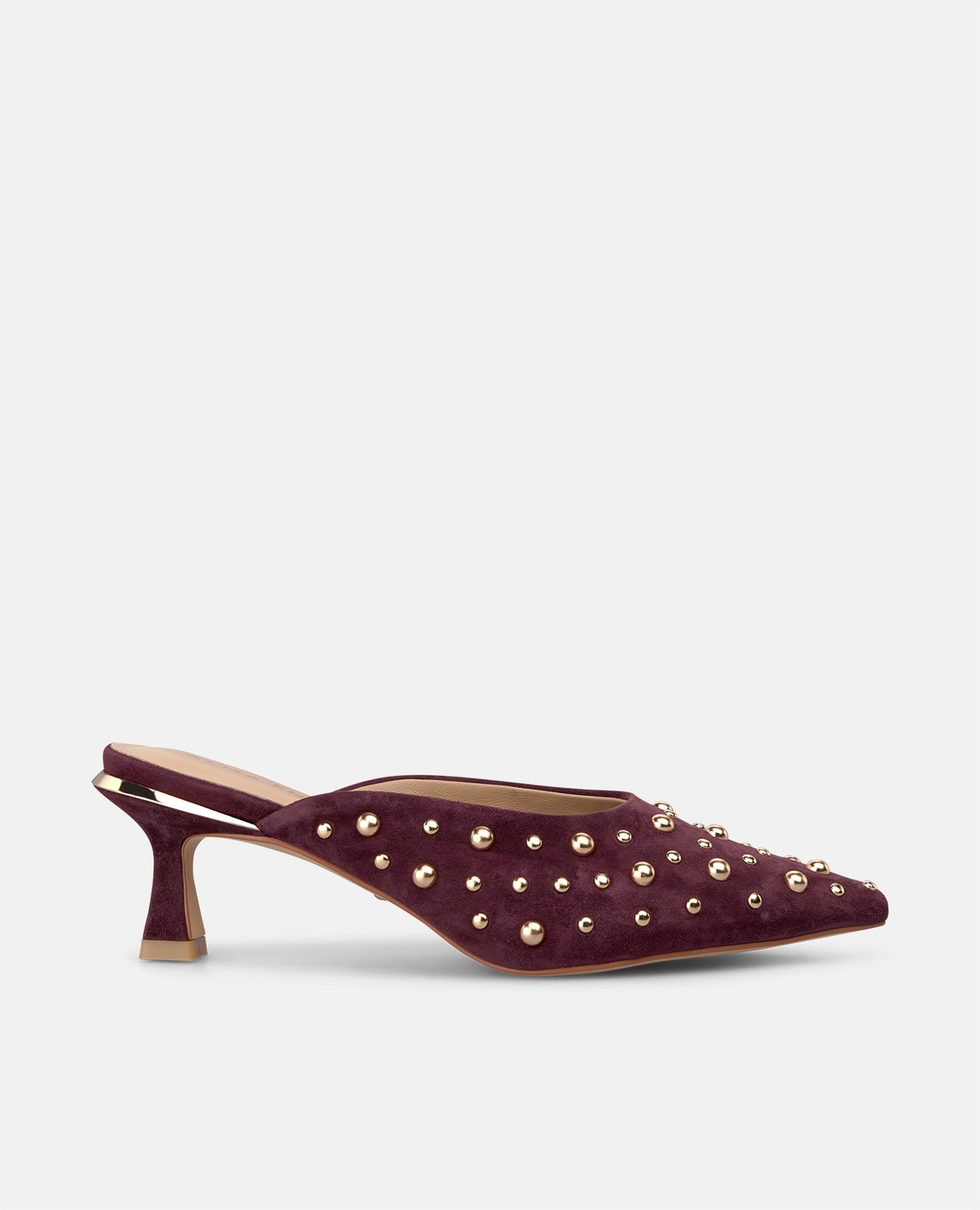Mules con tacón de mujer en ante con tachas metálicas - Alma en Pena - Burdeos Burdeos-1