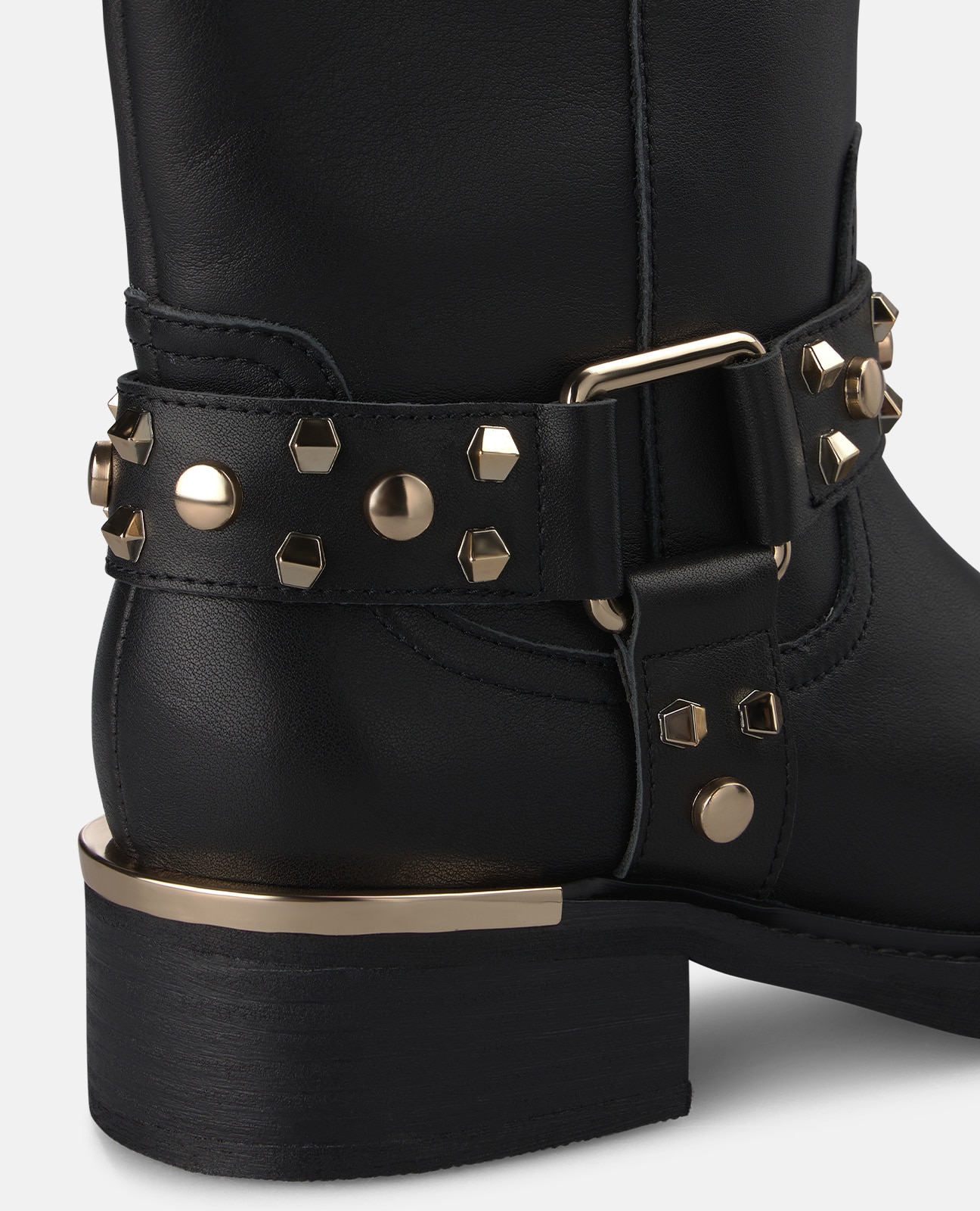 Botas básicas de mujer en napa con detalle estribo - Alma en Pena - Negro Negro-4