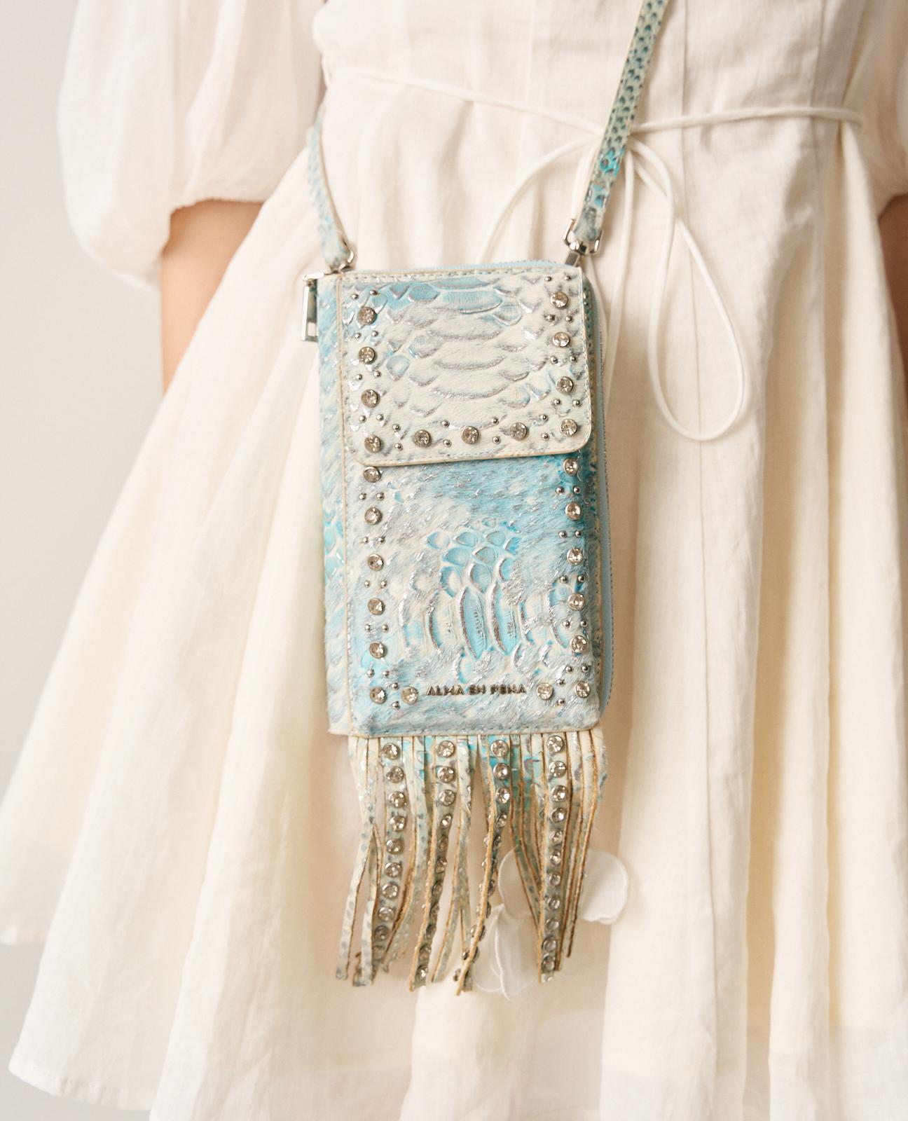 Bolso pequeño de mujer de piel con tachuelas y flecos - Alma en Pena - Turquesa Turquesa-2