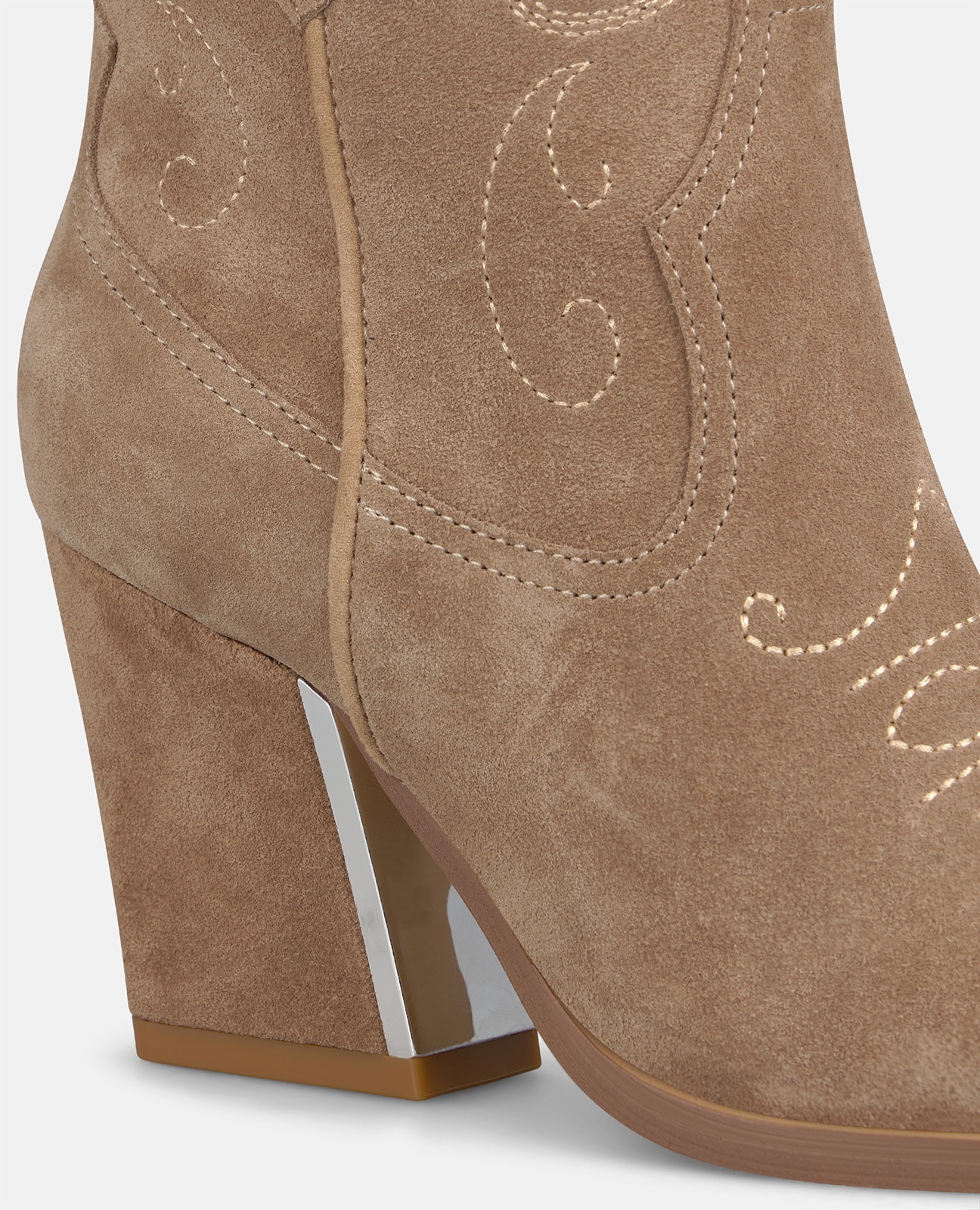 Botines cowboy de mujer en ante con detalles bordados - Alma en Pena - Visón Visón-4