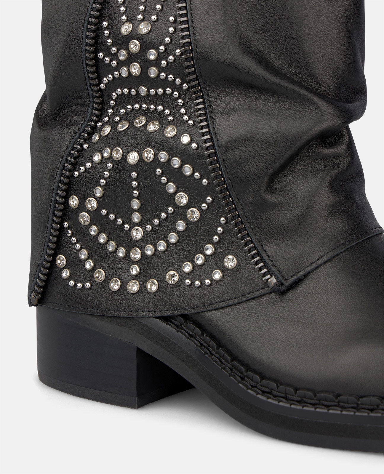 Botas básicas de mujer con cremallera lateral y tachas metálicas - Alma en Pena - Negro Negro-4