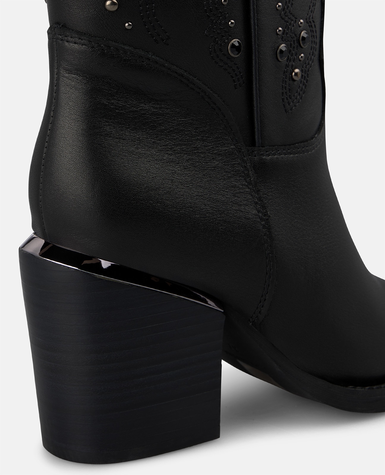 Botas cowboy de mujer en napa con detalles bordados y pedrería - Alma en Pena - Negro Negro-4