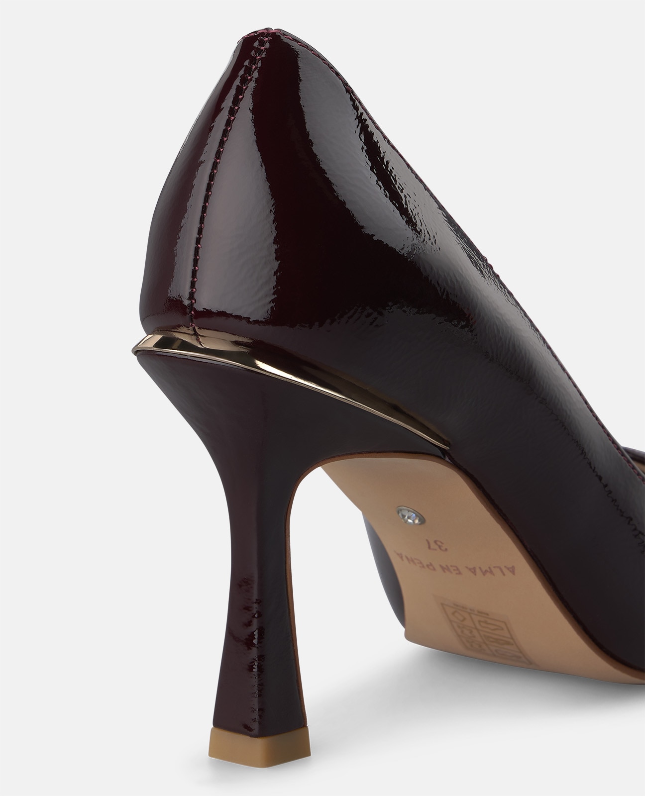 Zapatos de salón de mujer en charol tipo stiletto con acabado en punta - Alma en Pena - Burdeos Burdeos-4