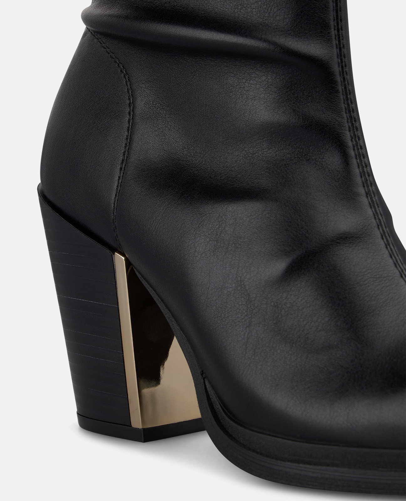 Botines básicos de mujer con acabado en punta y cierre de cremallera - Alma en Pena - Negro Negro-2
