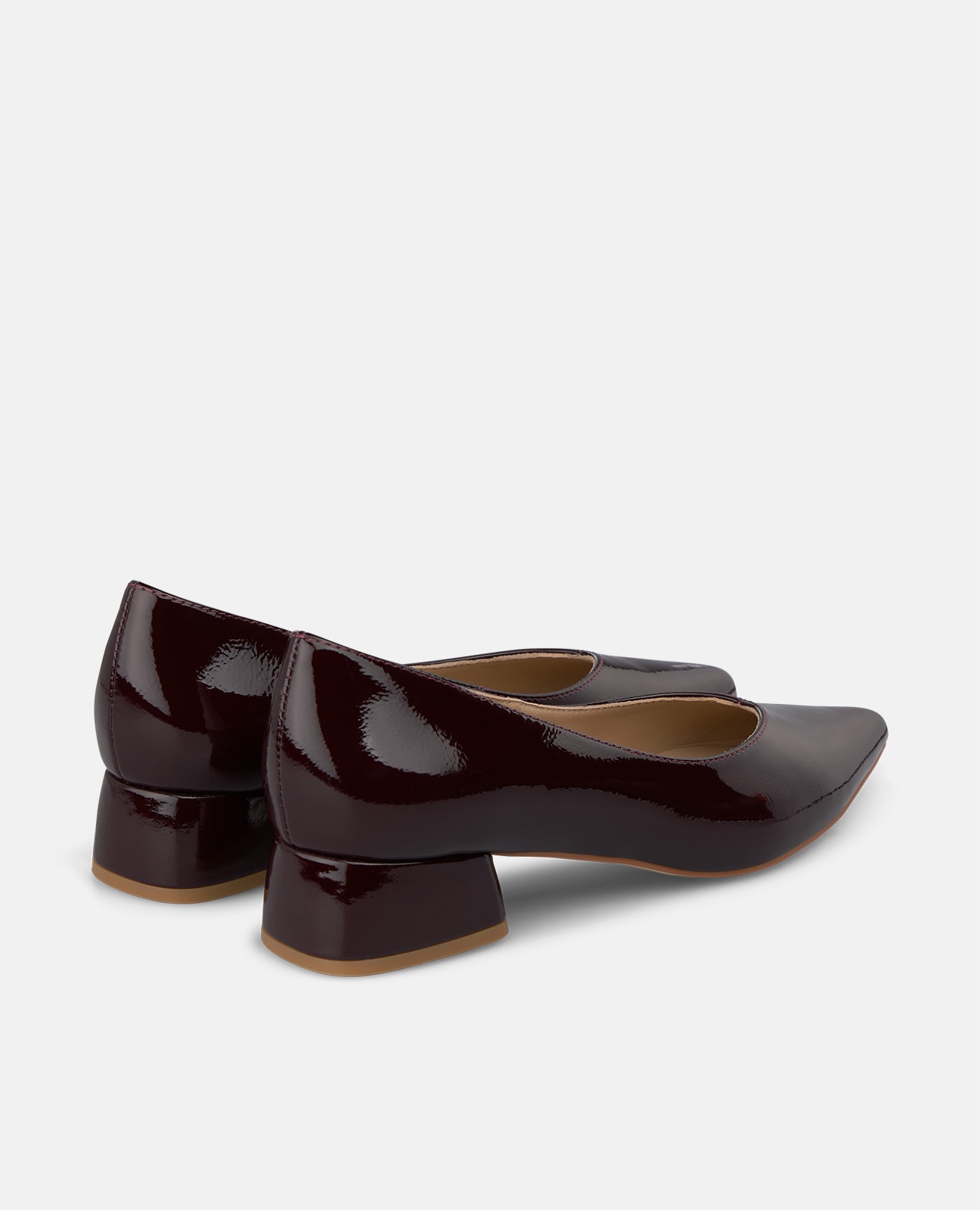 Zapatos de salón de mujer en charol con acabado en punta - Alma en Pena - Burdeos Burdeos-2