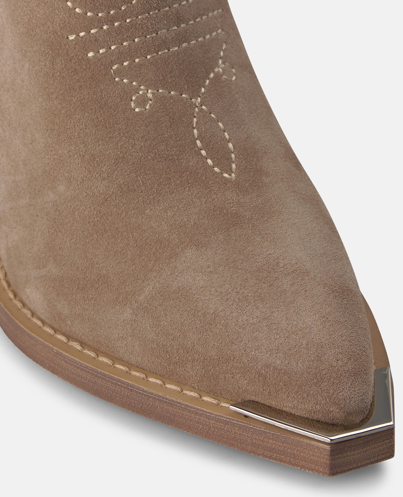 Botas cowboy de mujer en piel con bordados tonales - Alma en Pena - Visón Visón-4