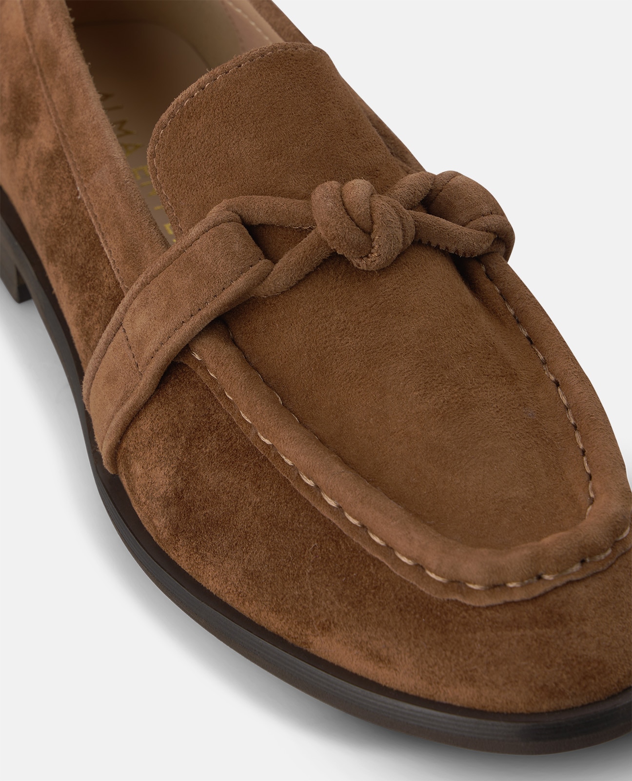 Mocasín plano de mujer en ante con detalle nudo - Alma en Pena - Camel Camel-4
