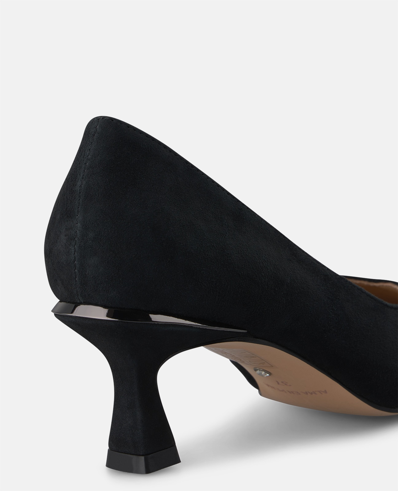 Zapatos de salón de mujer en ante con acabado en punta - Alma en Pena - Negro Negro-4