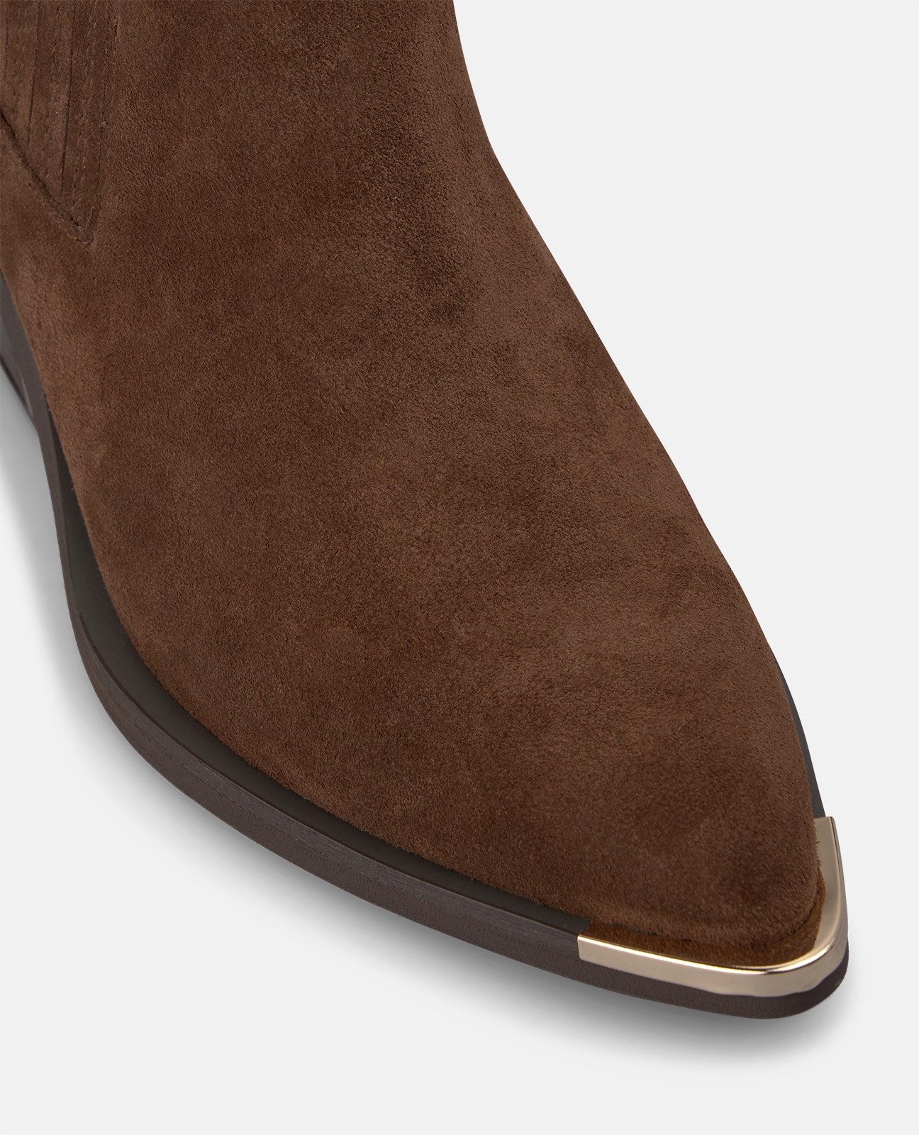 Botines chelsea de mujer en ante con tacón de bloque - Alma en Pena - Camel Camel-4