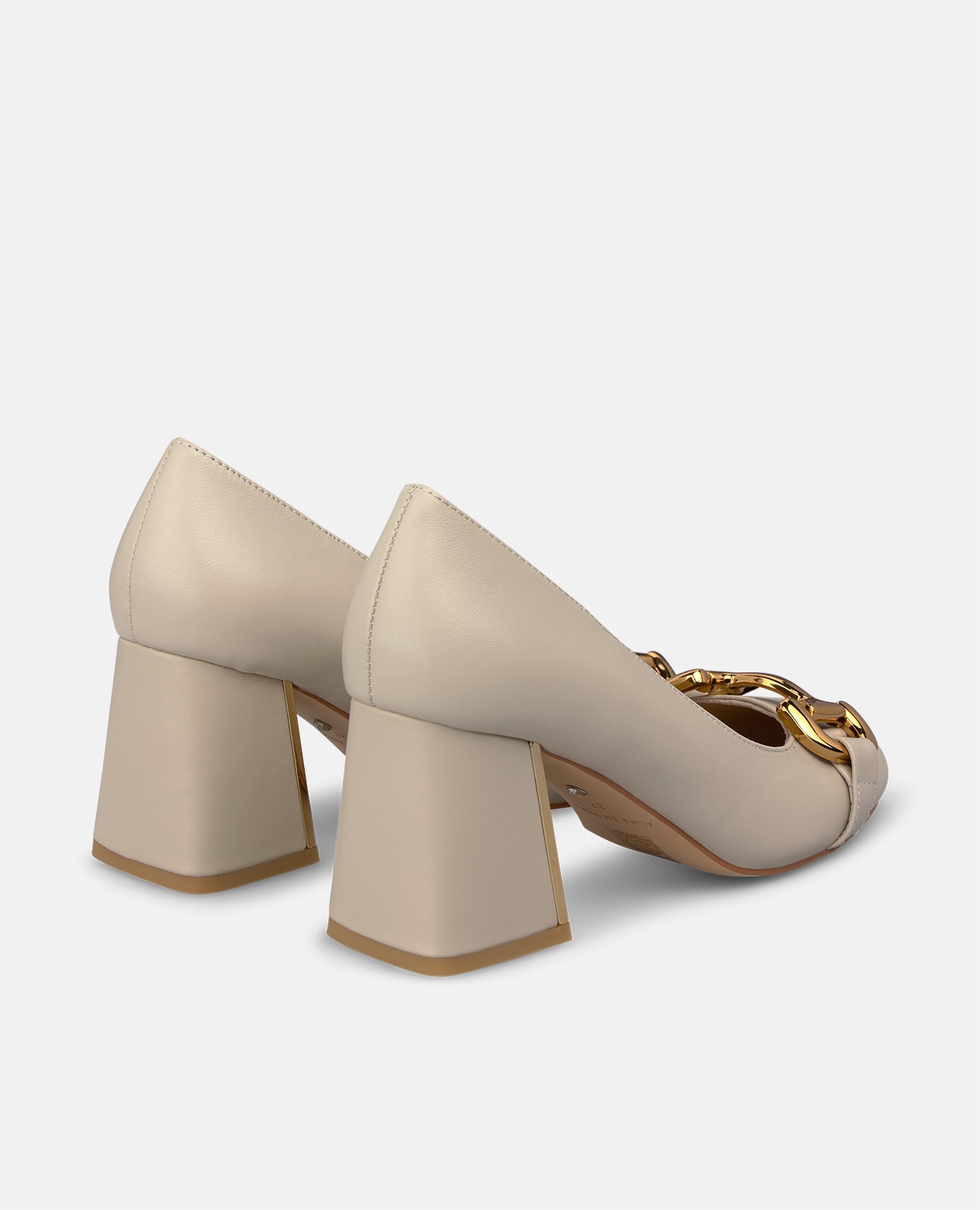 Zapatos de salón de mujer en napa con adorno metálico - Alma en Pena - Crema Crema-2