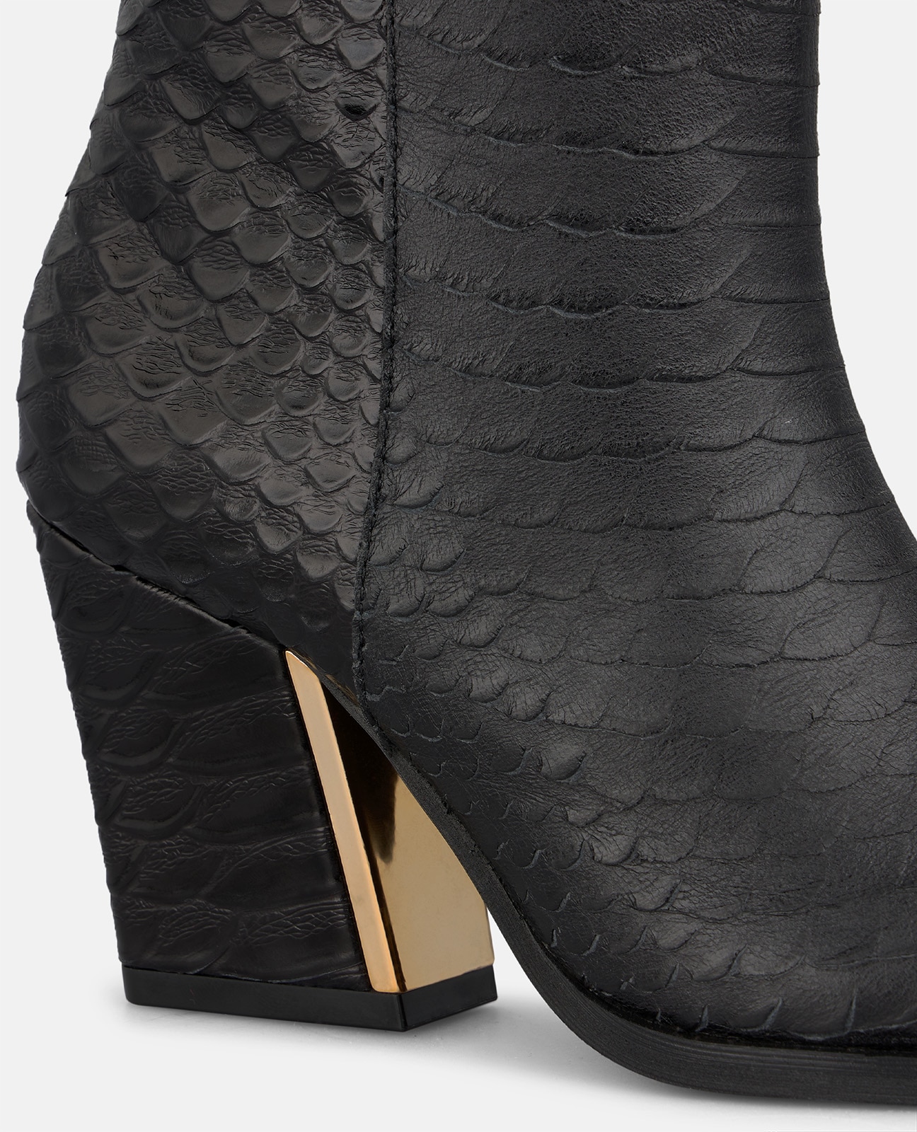 Botines básicos de mujer en piel texturizada con efecto serpiente - Alma en Pena - Negro Negro-4