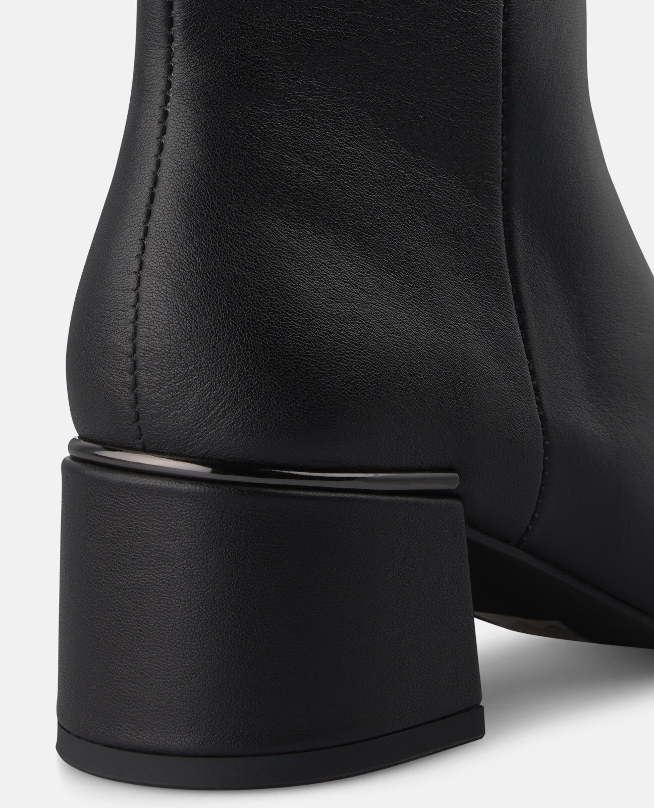 Botas básicas de mujer en napa con caña alta y cierre de cremallera - Alma en Pena - Negro Negro-4