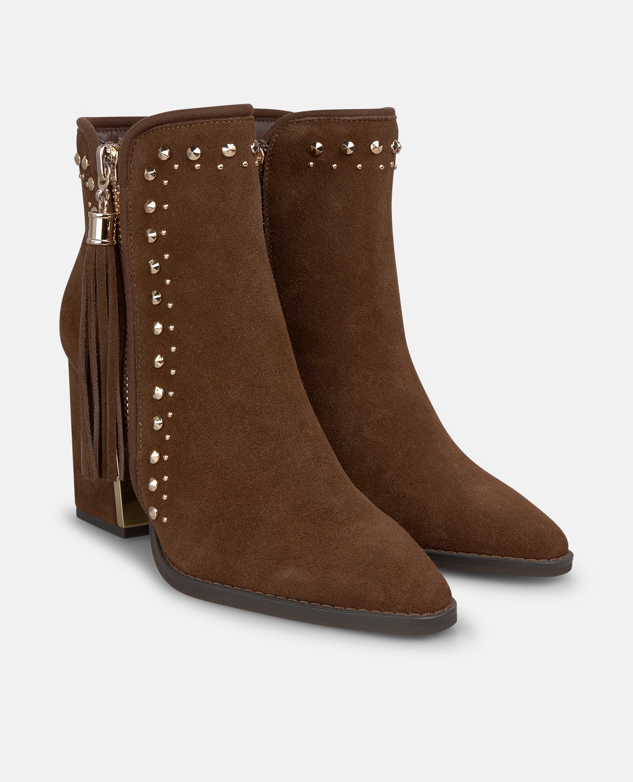Imagen 3 de Botines básicos de mujer en piel serraje con tachas metálicas - Alma en Pena - Camel Camel