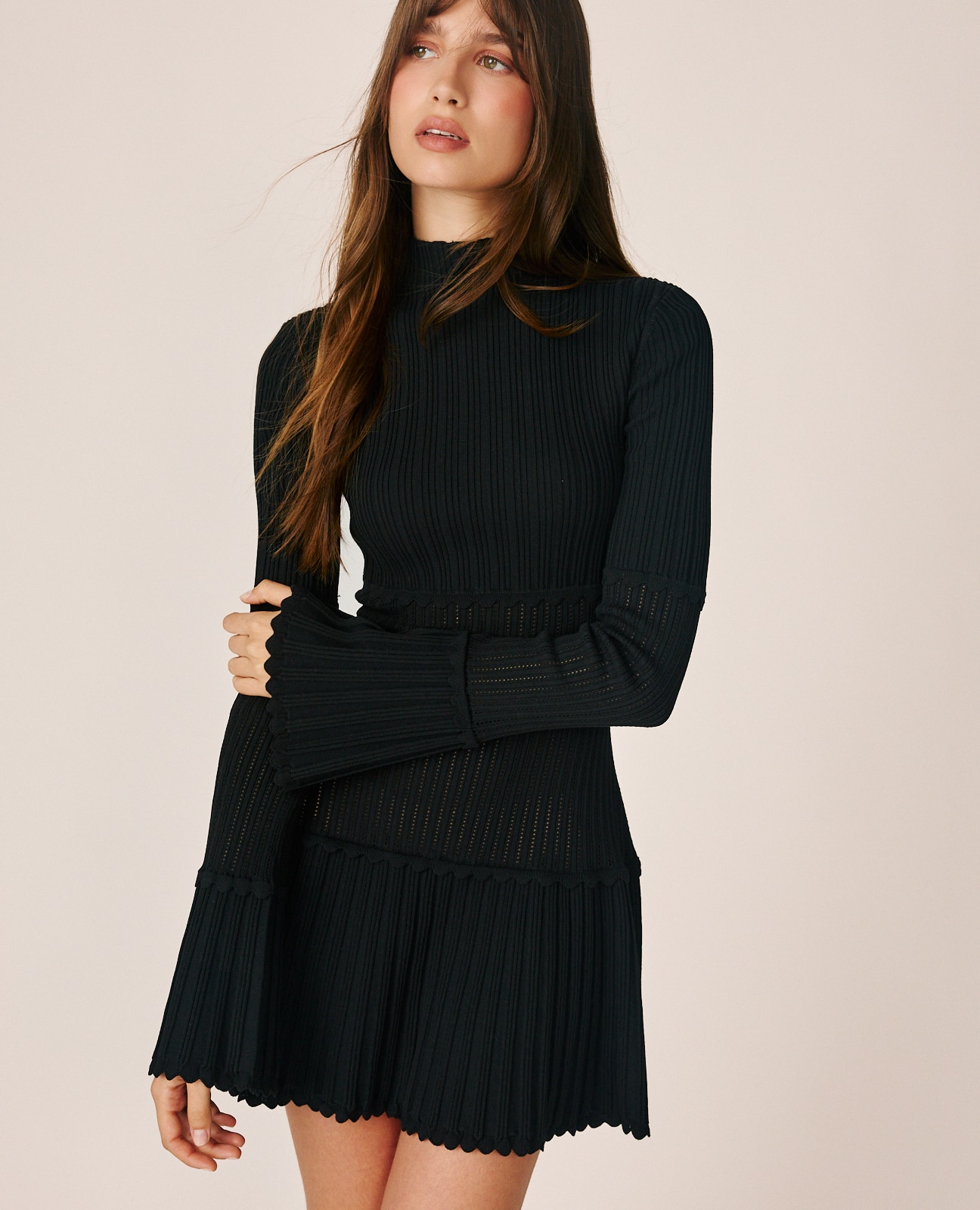 Vestido corto canalé con cuello perkins - Alma en Pena - Negro Negro-2