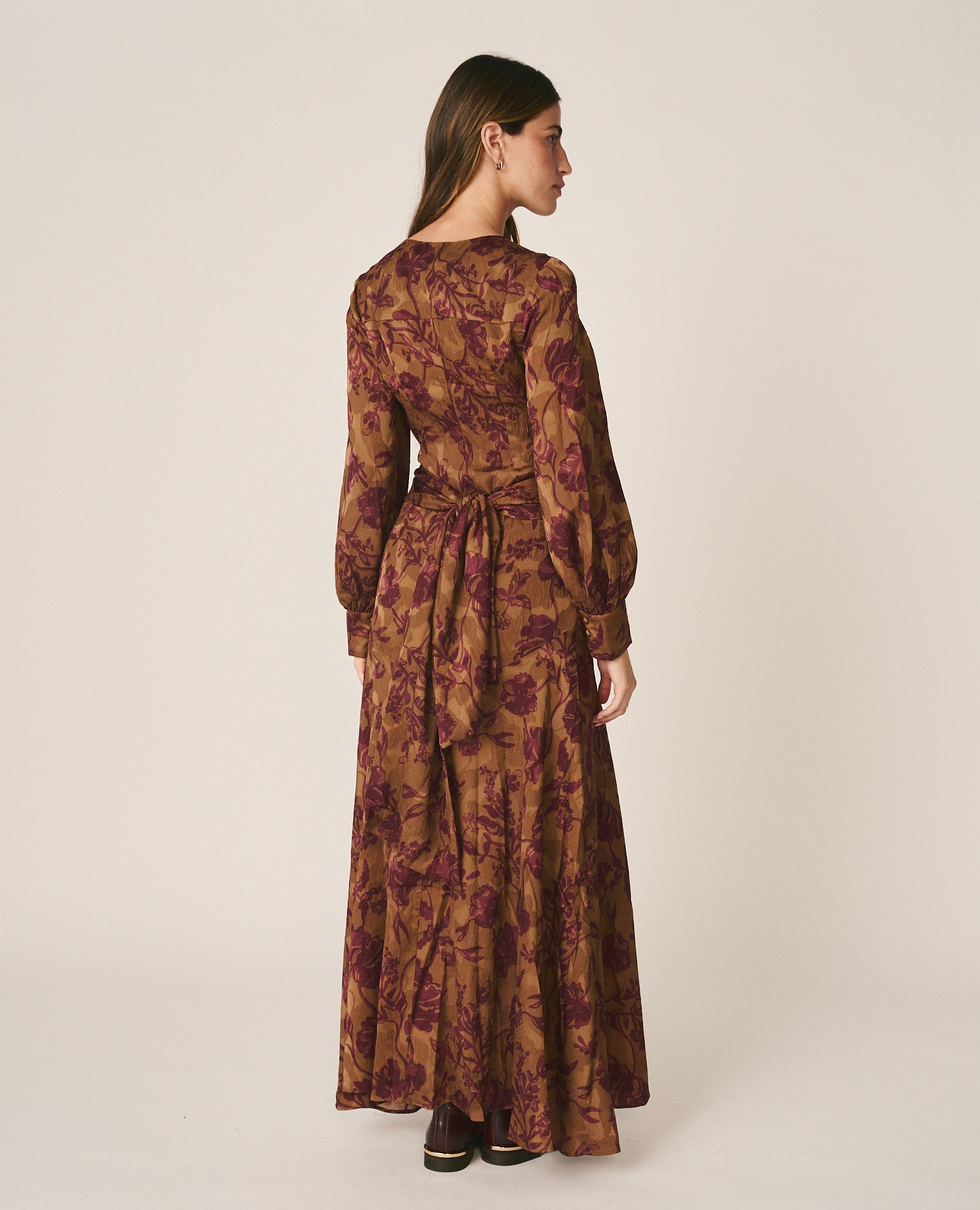 Imagen 7 de Vestido largo jacquard con estampado floral - Alma en Pena - Marrón Marrón