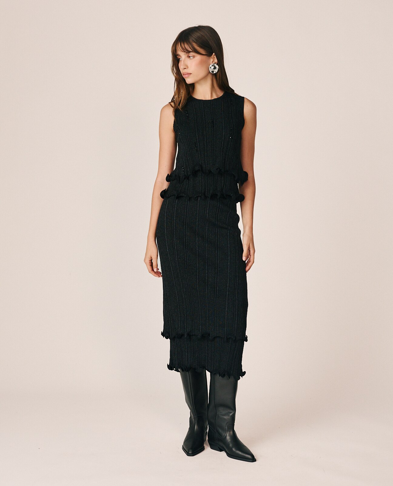 Falda midi de punto con hilos metalizados - Alma en Pena - Negro Negro-2