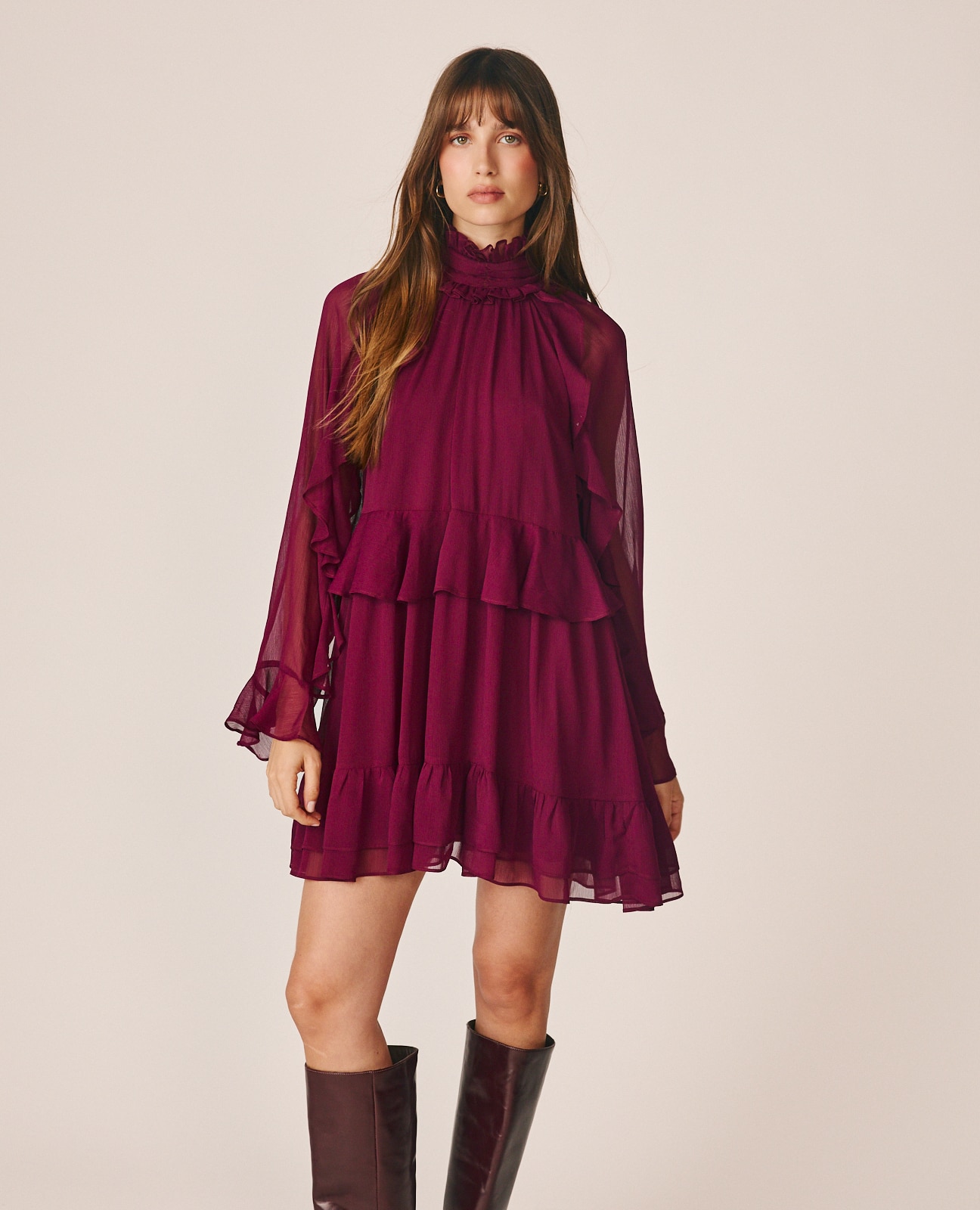 Vestido corto con cuello fruncido y manga ranglán - Alma en Pena - Burdeos Burdeos-1