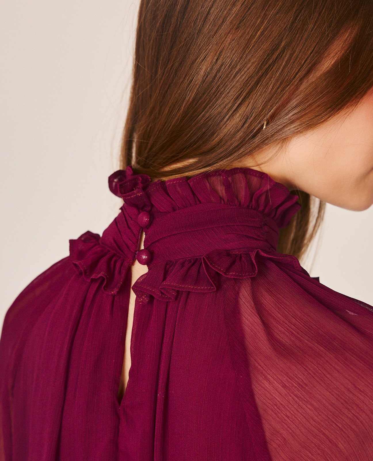 Vestido corto con cuello fruncido y manga ranglán - Alma en Pena - Burdeos Burdeos-5