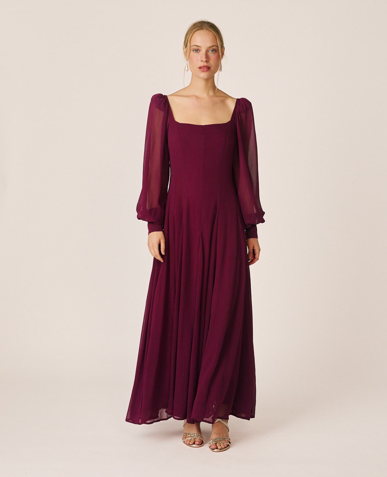 Vestido largo en gasa con escote cuadrado