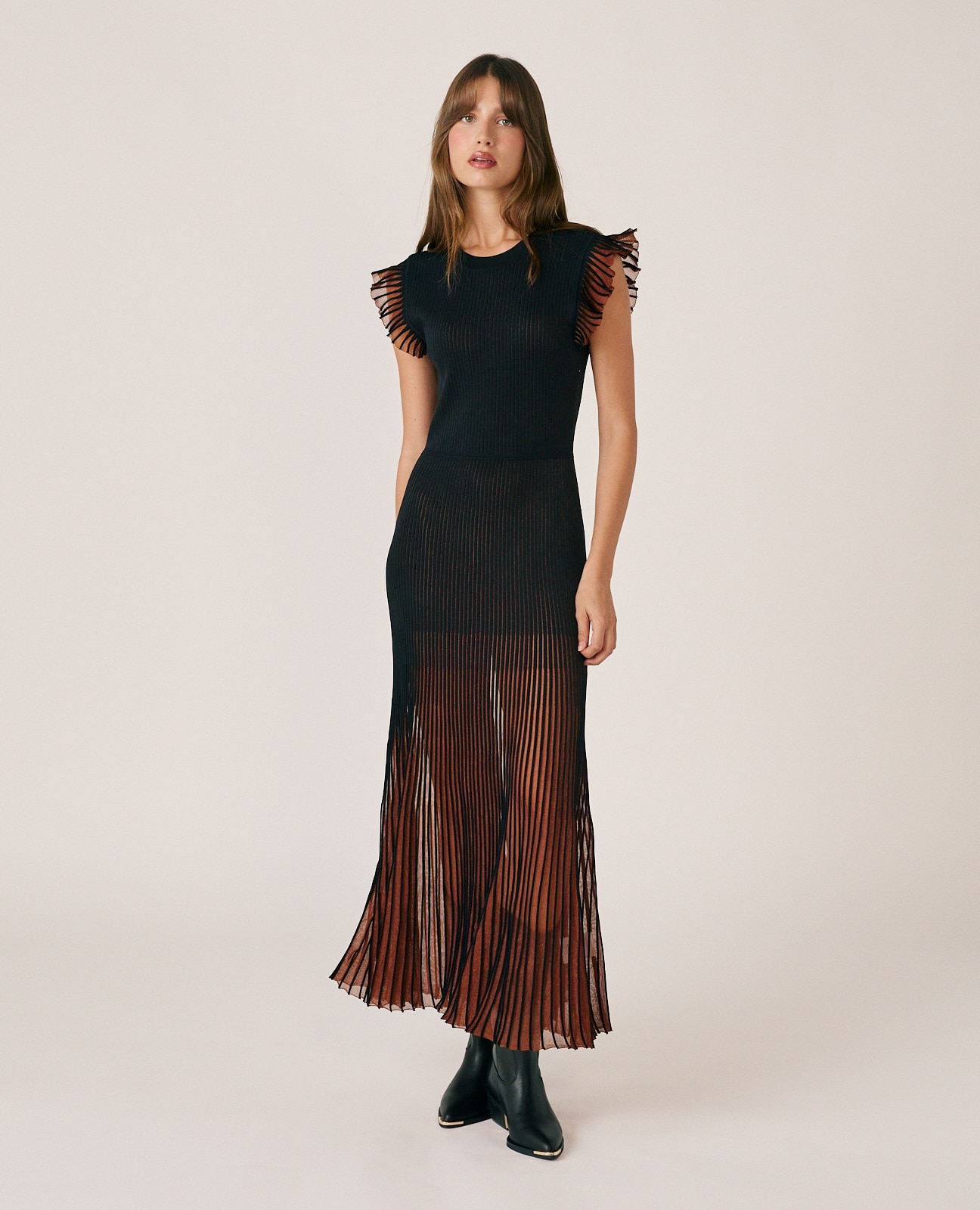Vestido midi canalé con volantes - Alma en Pena - Negro Negro-1
