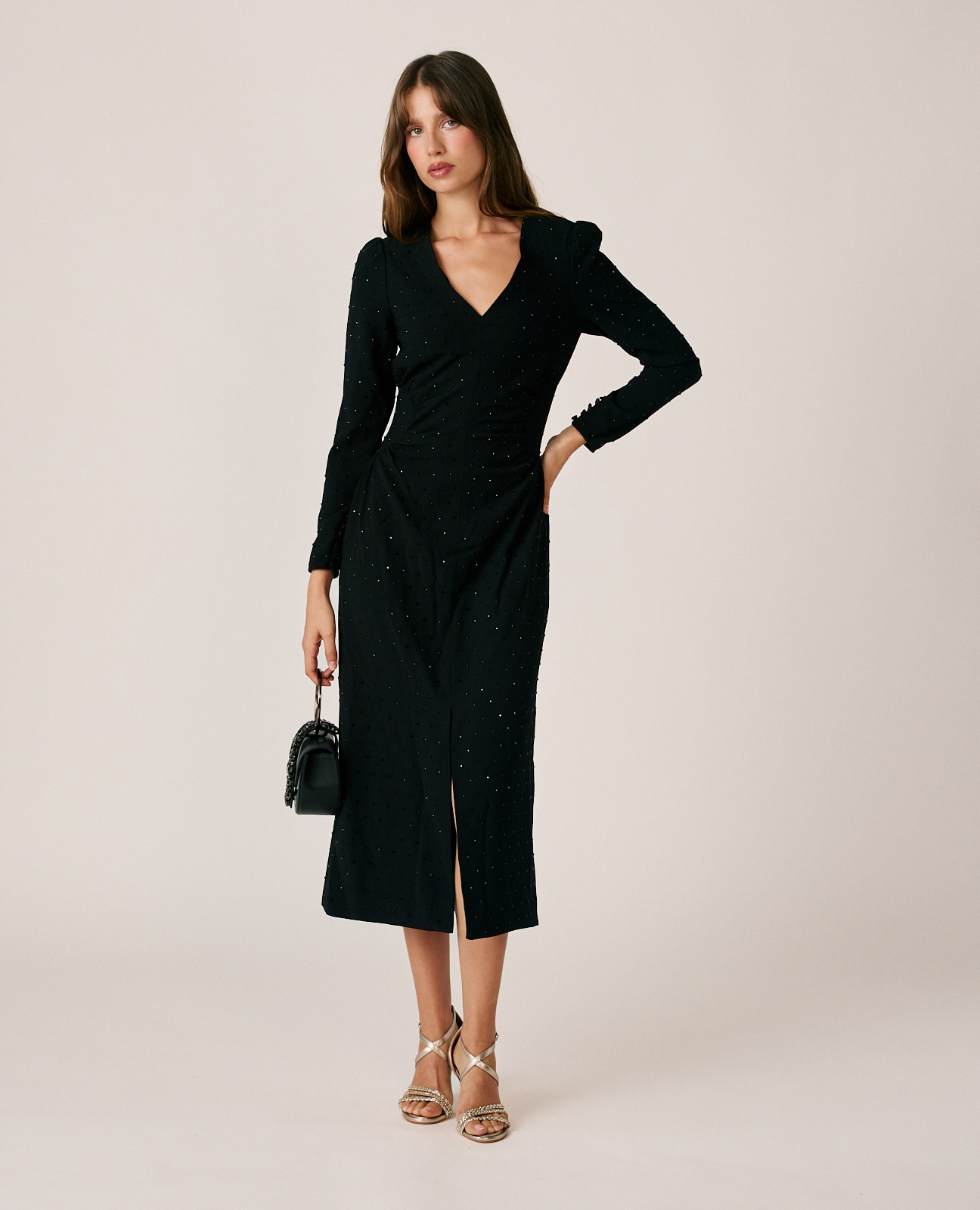 Vestido midi crepé con apliques brillantes - Alma en Pena - Negro Negro-3