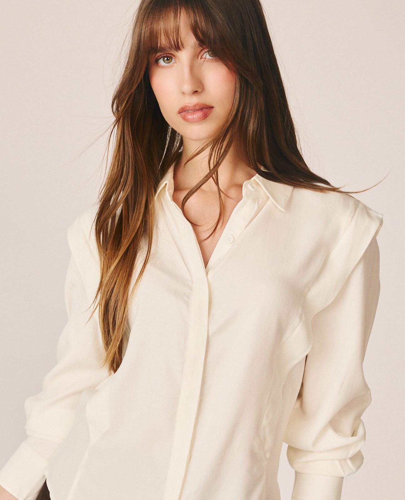 Blusa de mujer elástica con cierre abotonado - Alma en Pena - Blanco Blanco-3