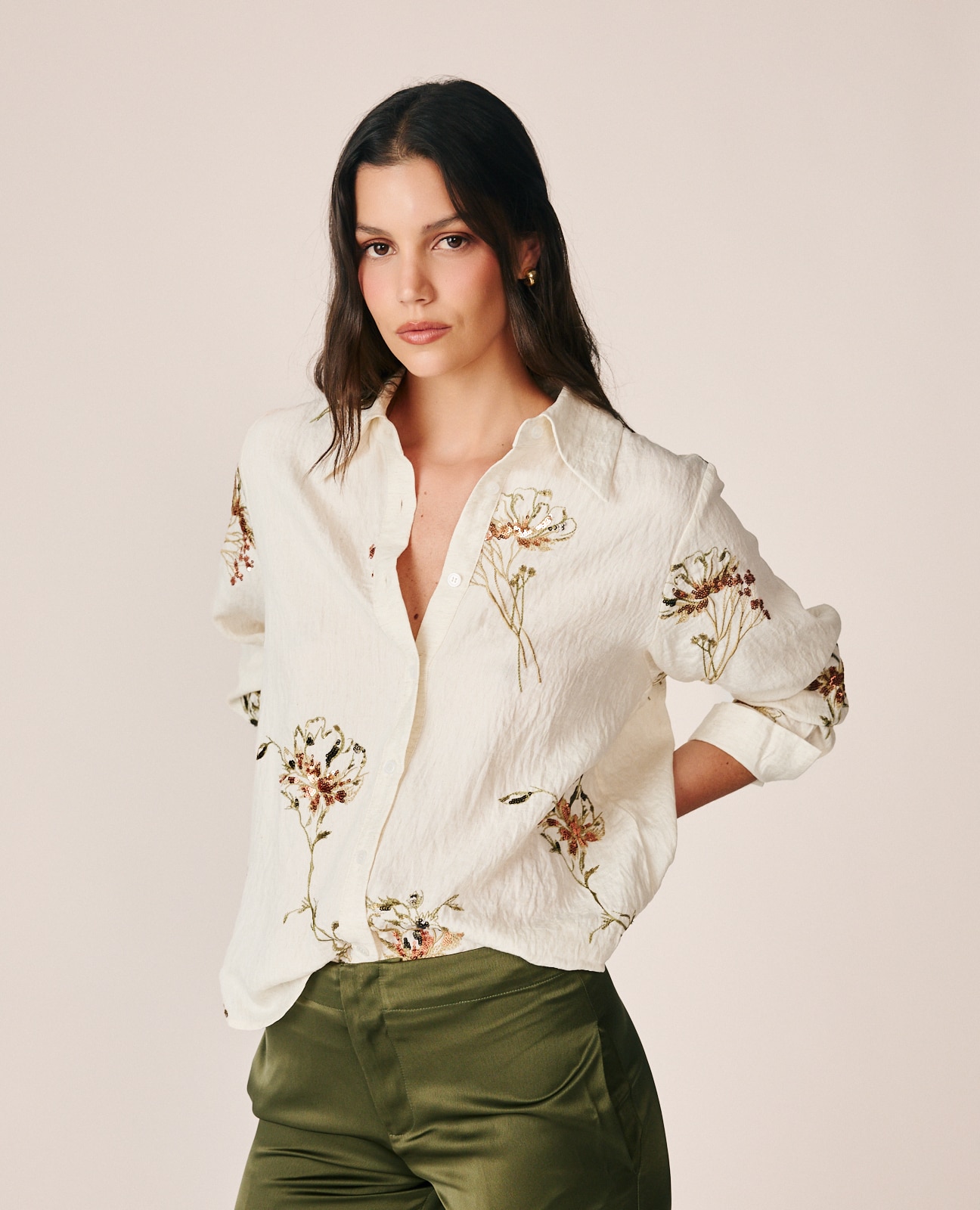 Blusa de mujer con bordados florales en hilos y lentejuelas - Alma en Pena - Blanco Blanco-2