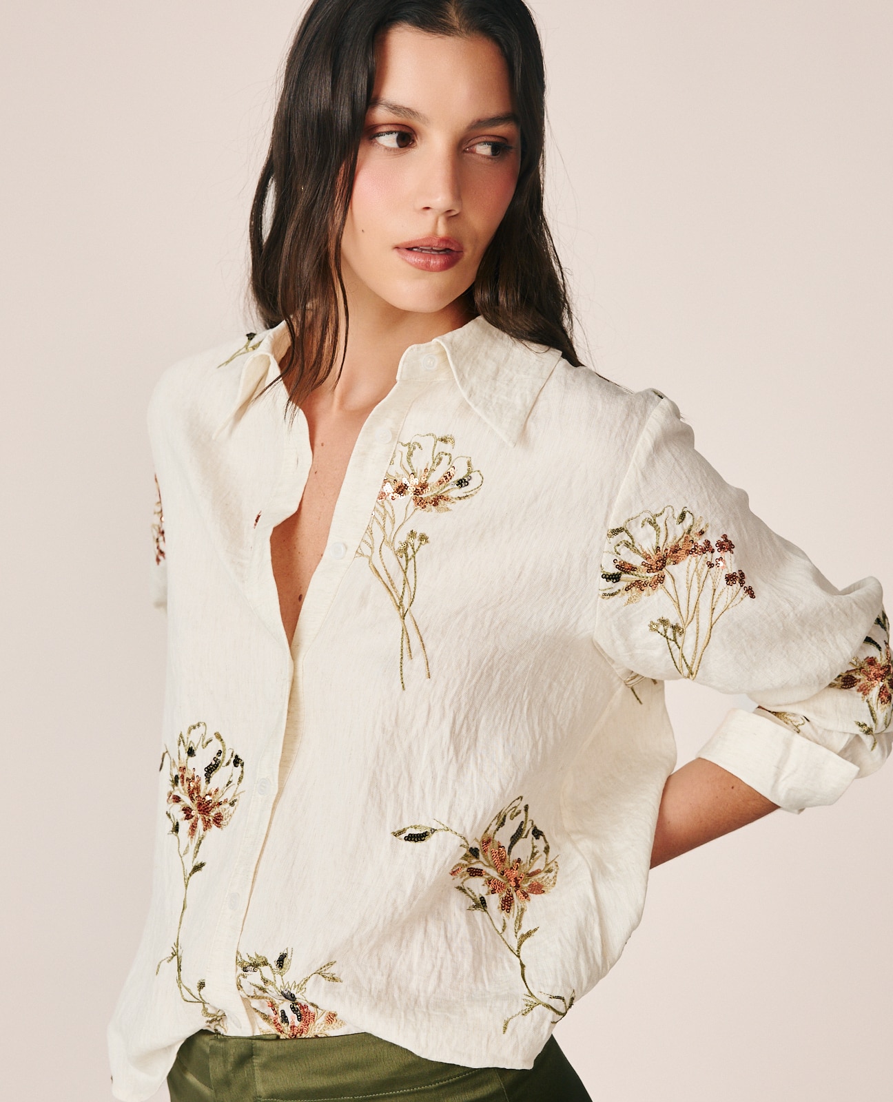 Blusa de mujer con bordados florales en hilos y lentejuelas - Alma en Pena - Blanco Blanco-4