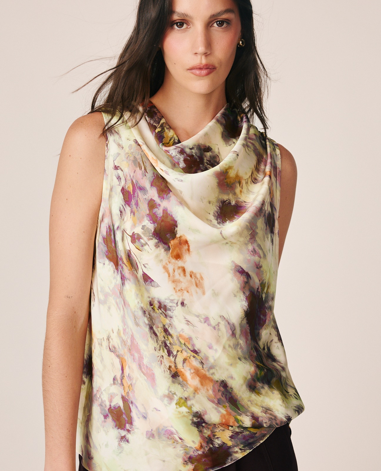 Blusa de mujer en satén con estampado acuarela - Alma en Pena - Multicolor Multicolor-3