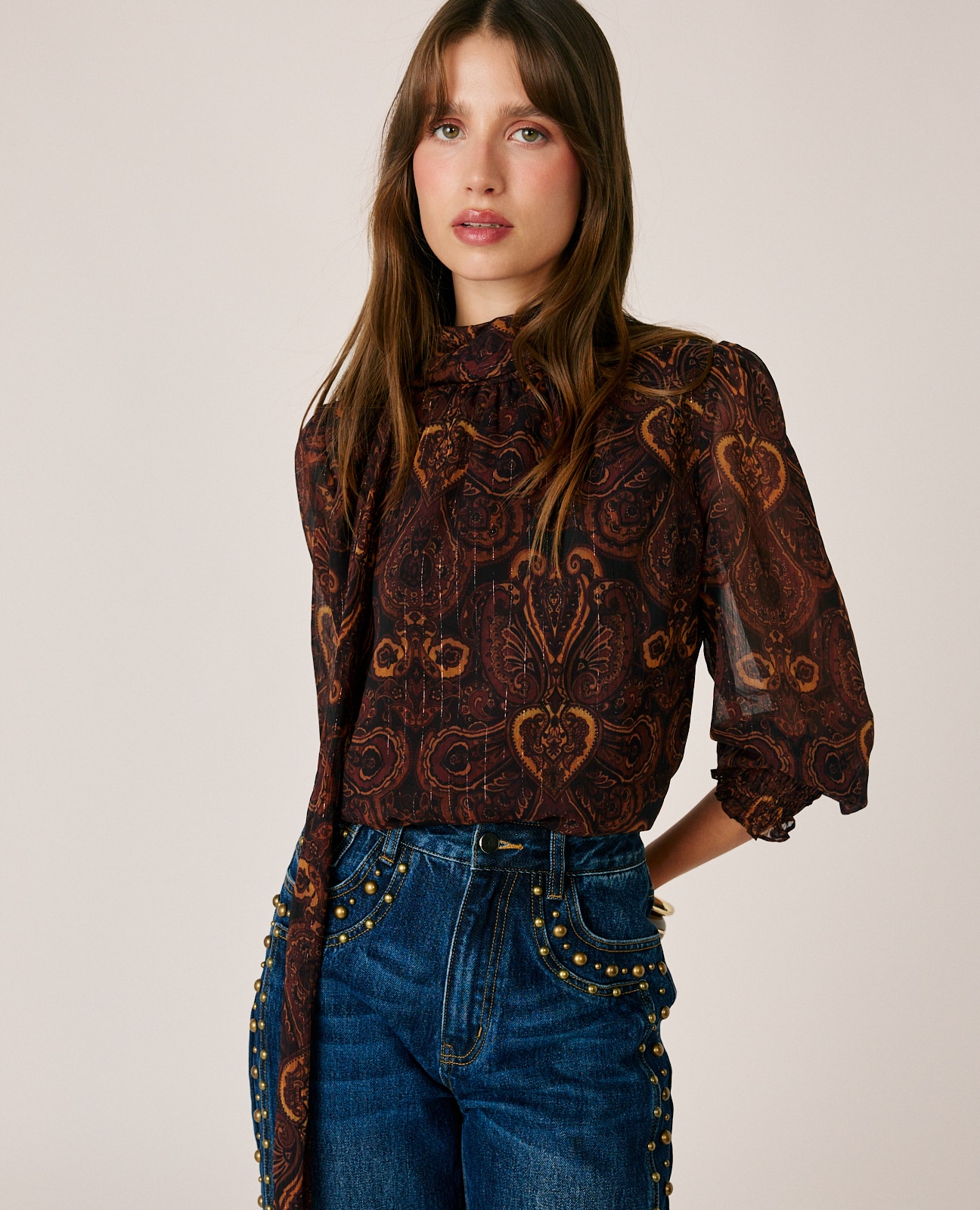 Imagen 1 de Blusa de mujer en gasa con estampado paisley Marrón
