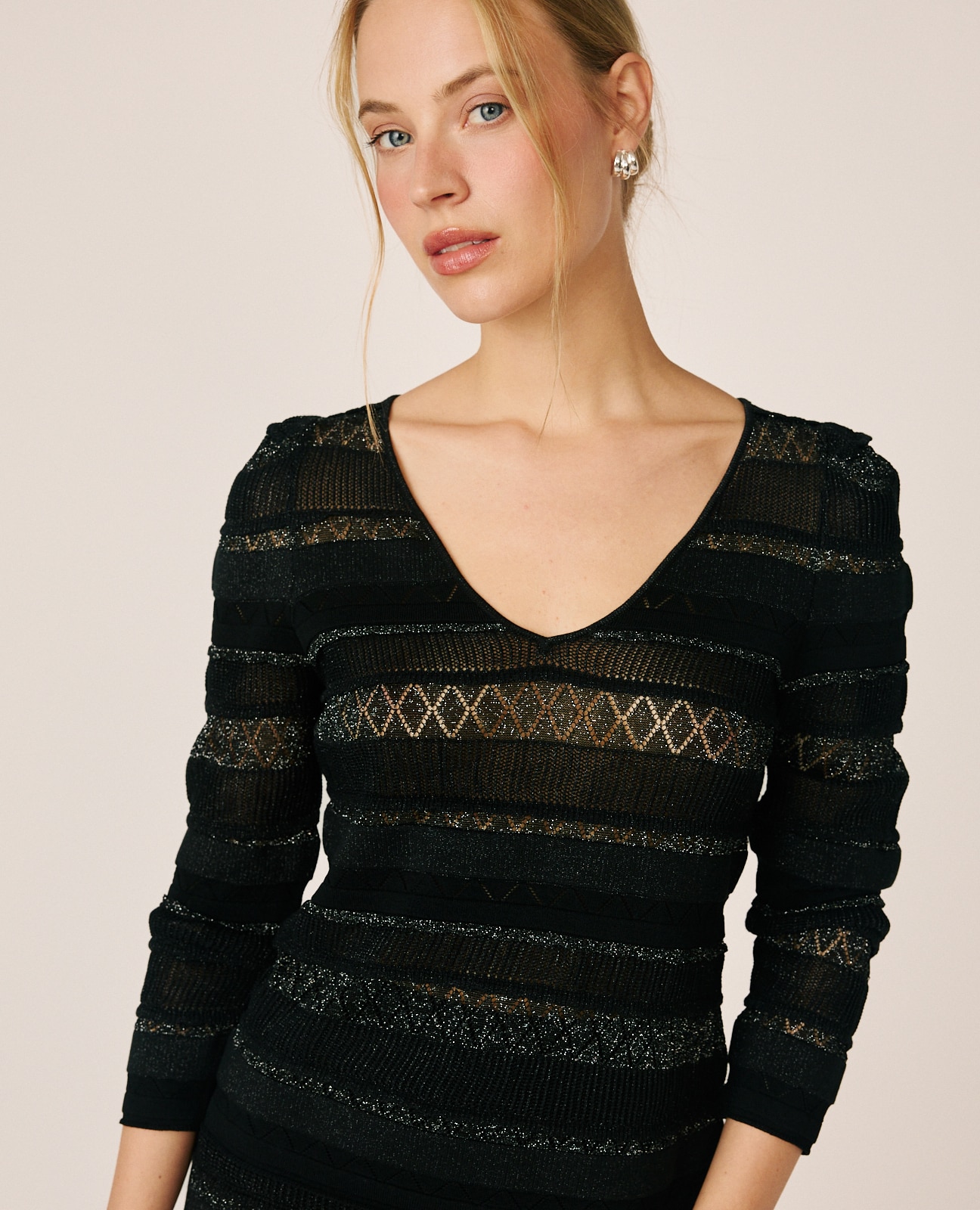 Imagen 3 de Jersey de mujer de punto con cuello pico - Alma en Pena - Negro Negro