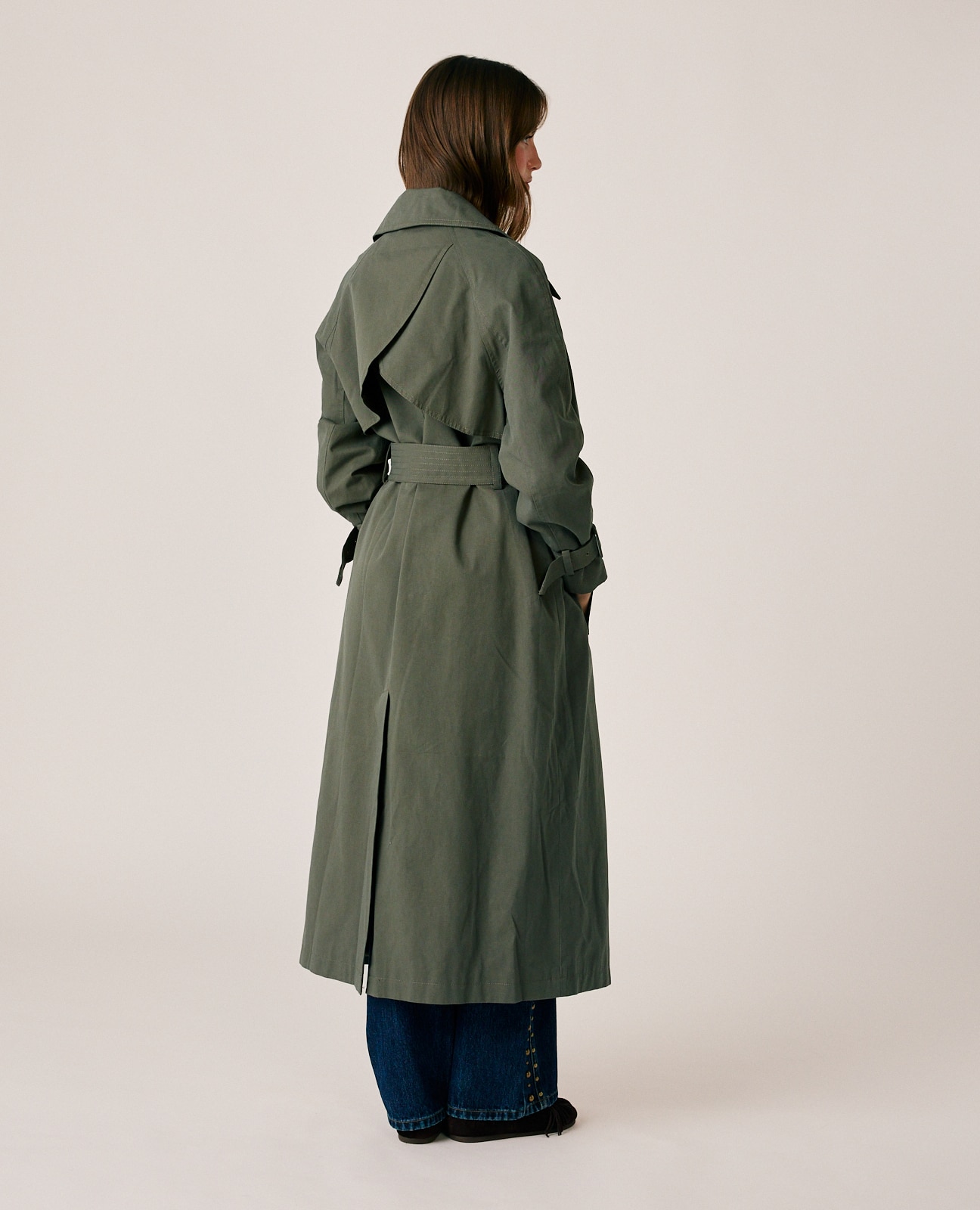 Gabardina de mujer en sarga con lazada en el cuello - Kaki Kaki-7