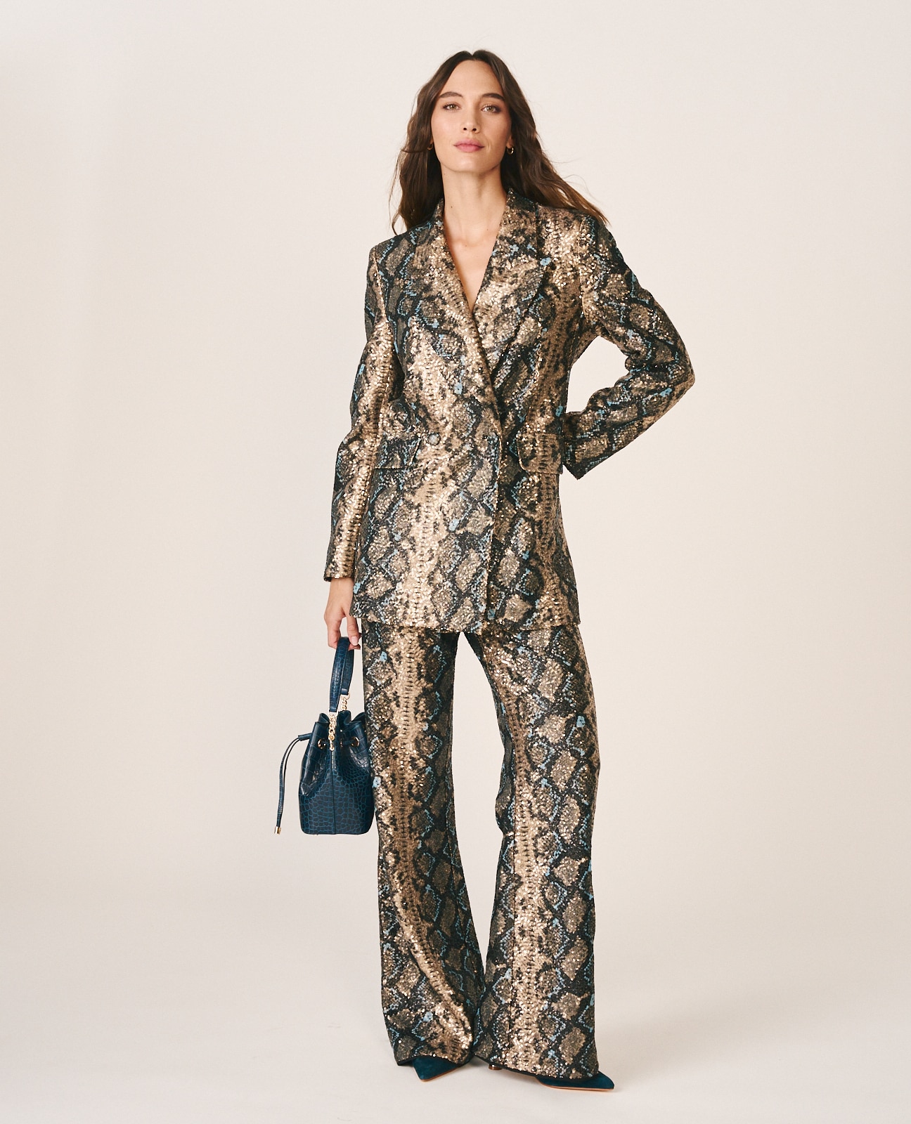 Blazer de mujer animal print con lentejuelas - Alma en Pena - Dorado Dorado-2