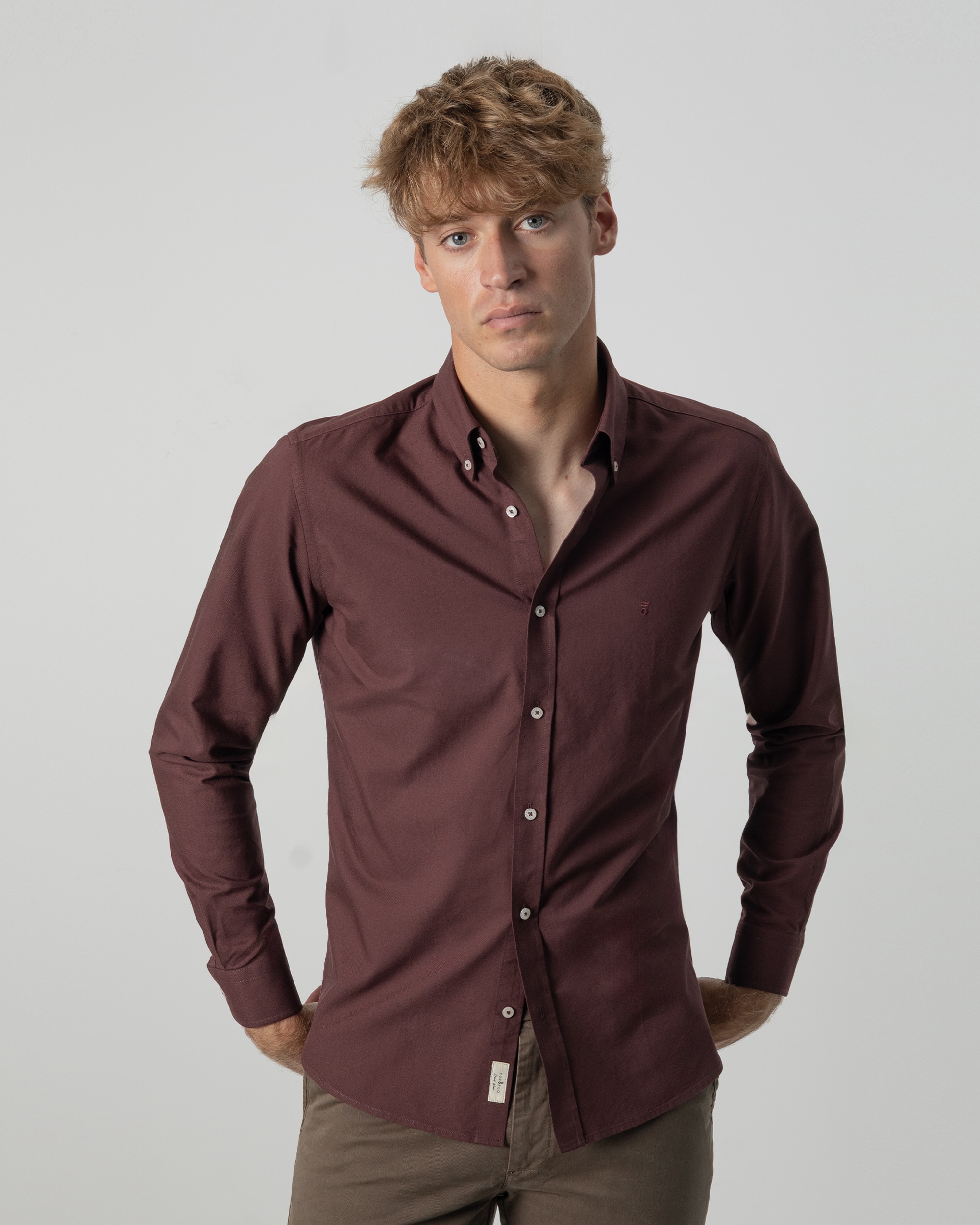 Camisa oxford algodón de hombre slim fit - PuroEgo - Marrón oscuro Marrón oscuro-2