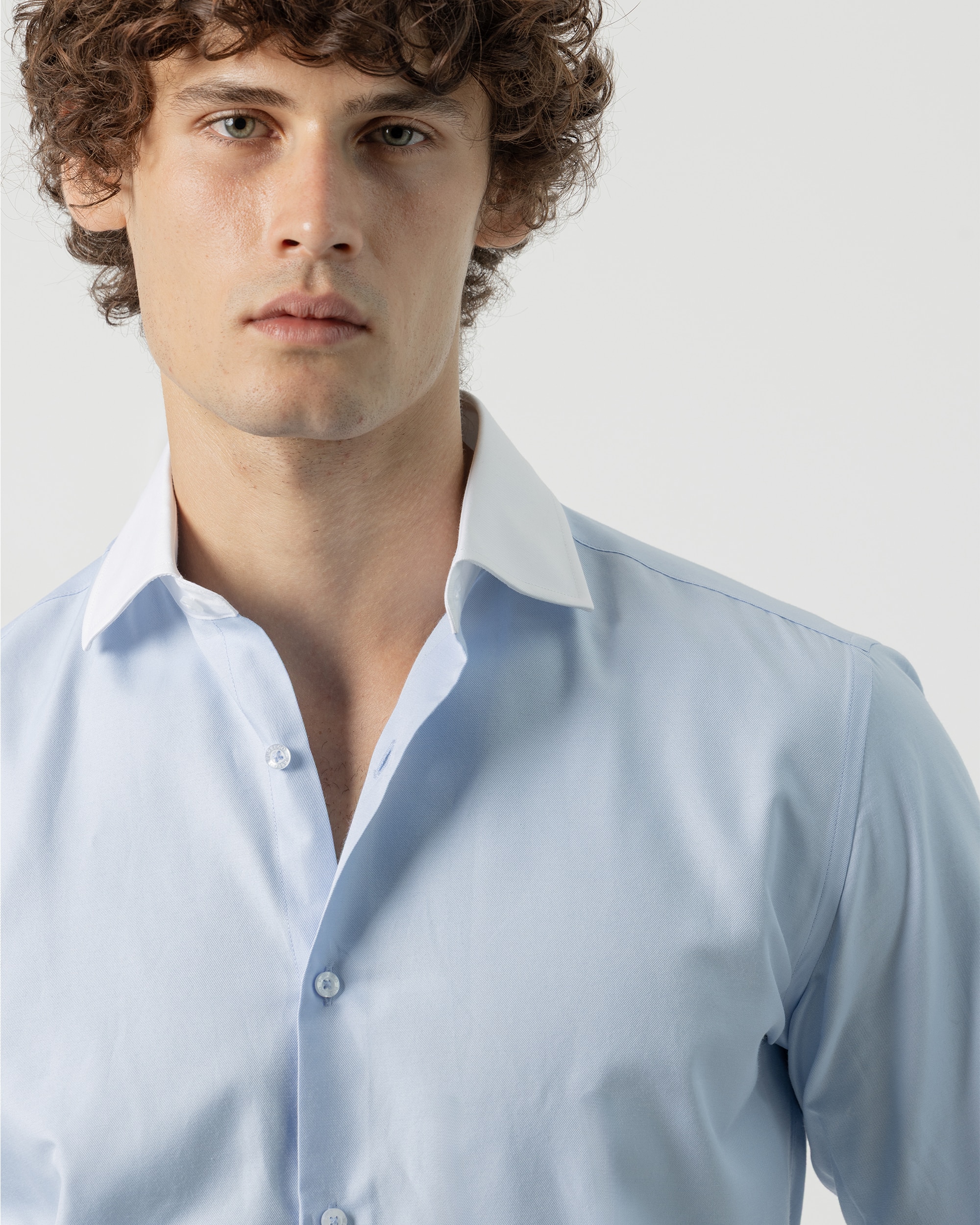 Camisa de vestir cuello contraste de hombre regular fit - PuroEgo - Azul celeste Azul celeste-3