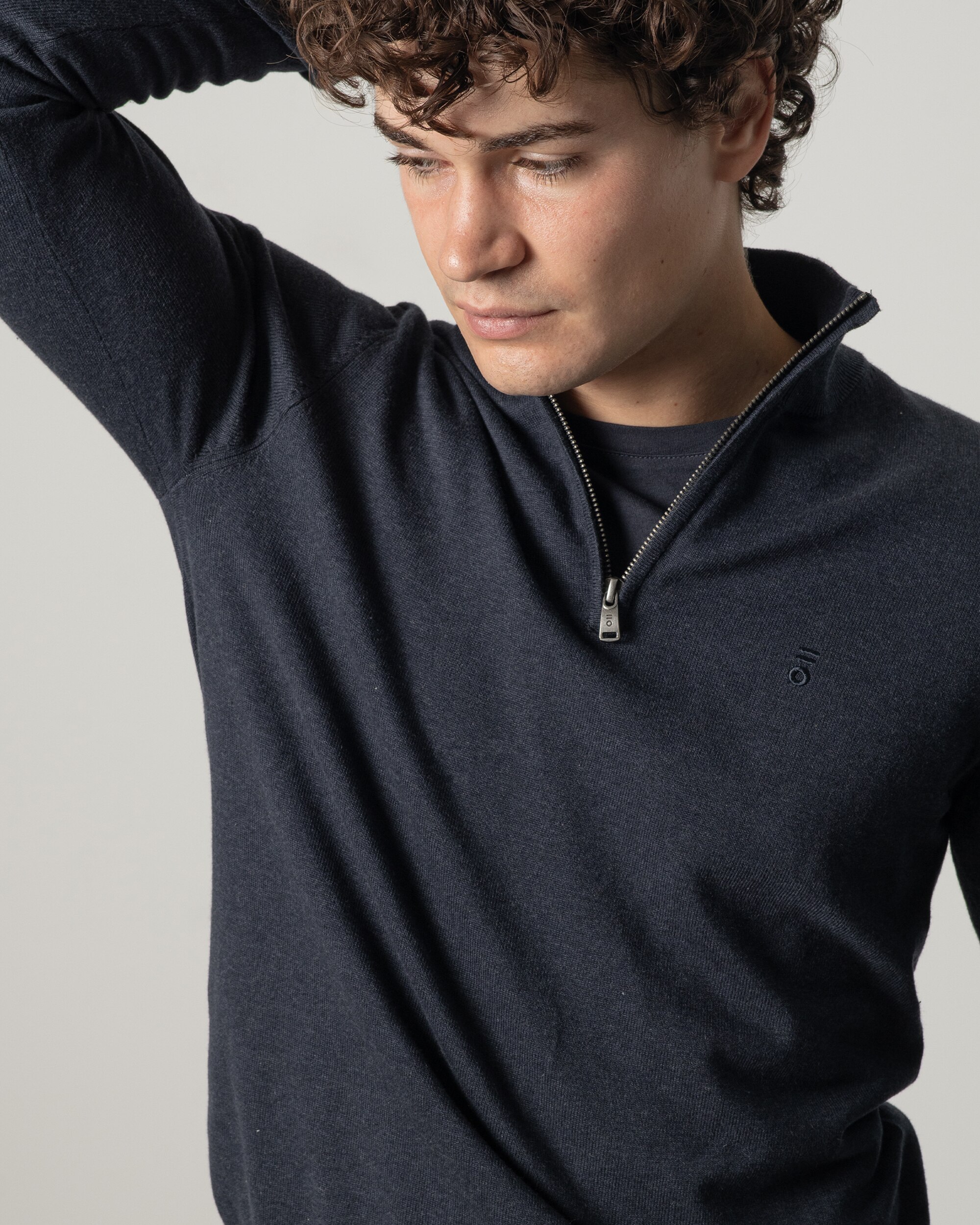 Imagen 3 de Jersey algodón cuello mock cremallera de hombre - PuroEgo - Azul oscuro Azul oscuro