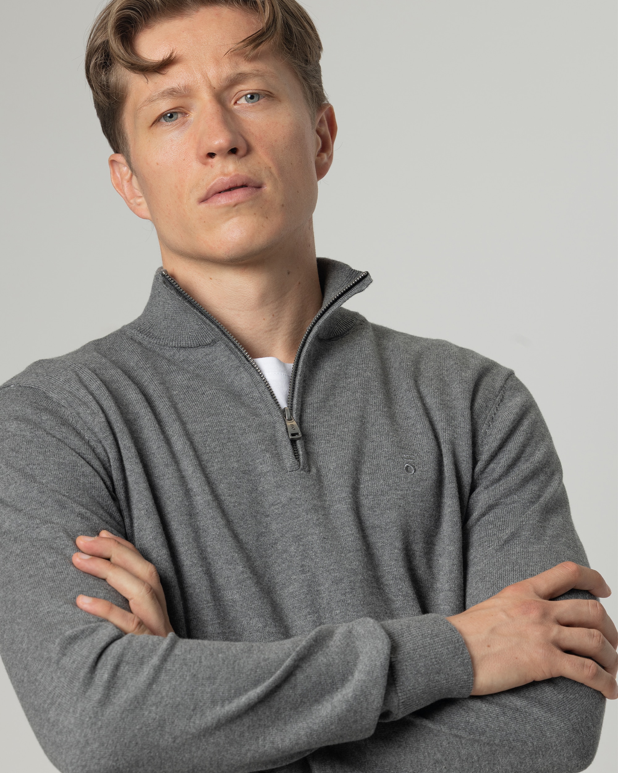 Imagen 3 de Jersey algodón cuello mock cremallera de hombre - PuroEgo - Gris oscuro Gris oscuro