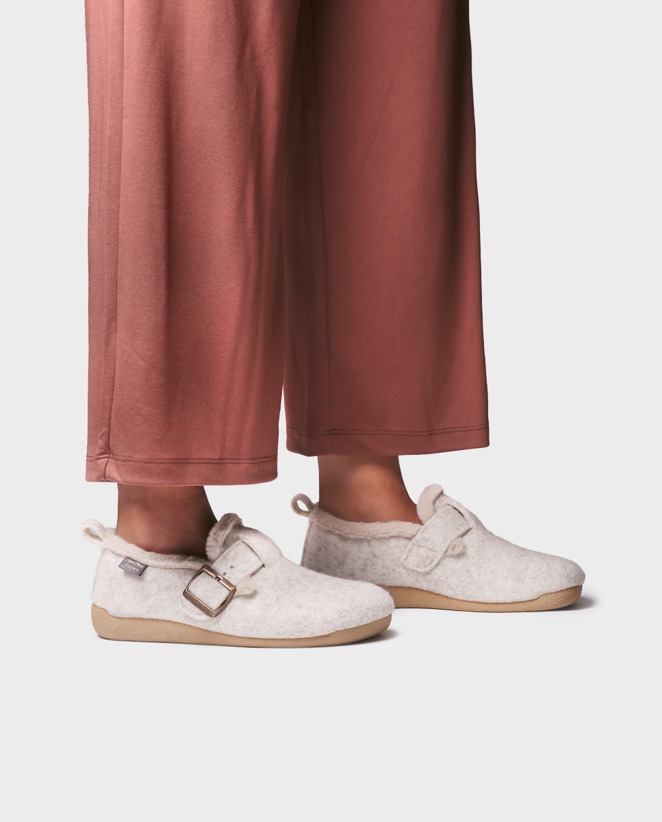 Zapatillas de casa cerradas de mujer con hebilla - Toni Pons - Crudo Crudo-2