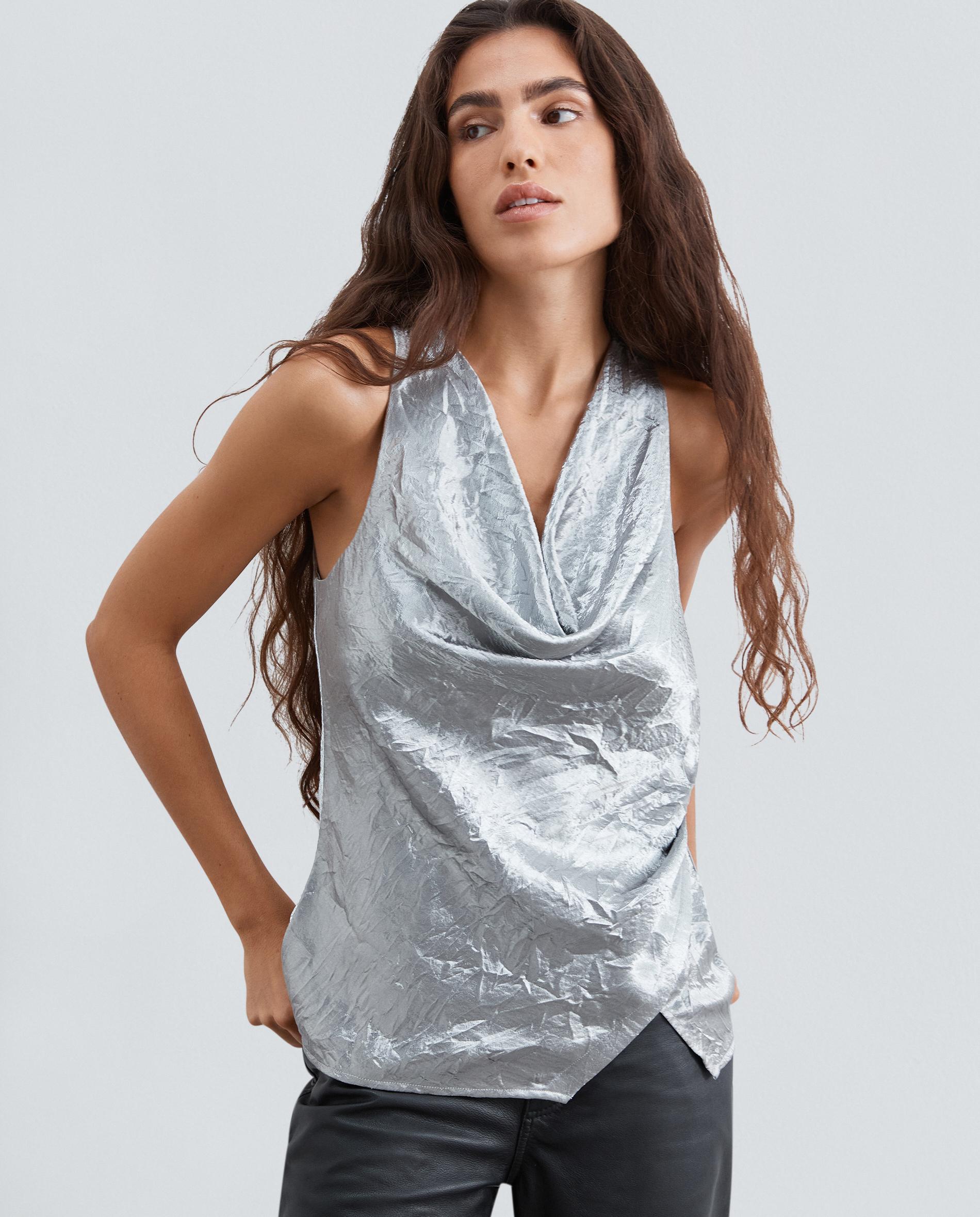 Imagen 1 de Top de mujer efecto metalizado con cuello drapeado Plata