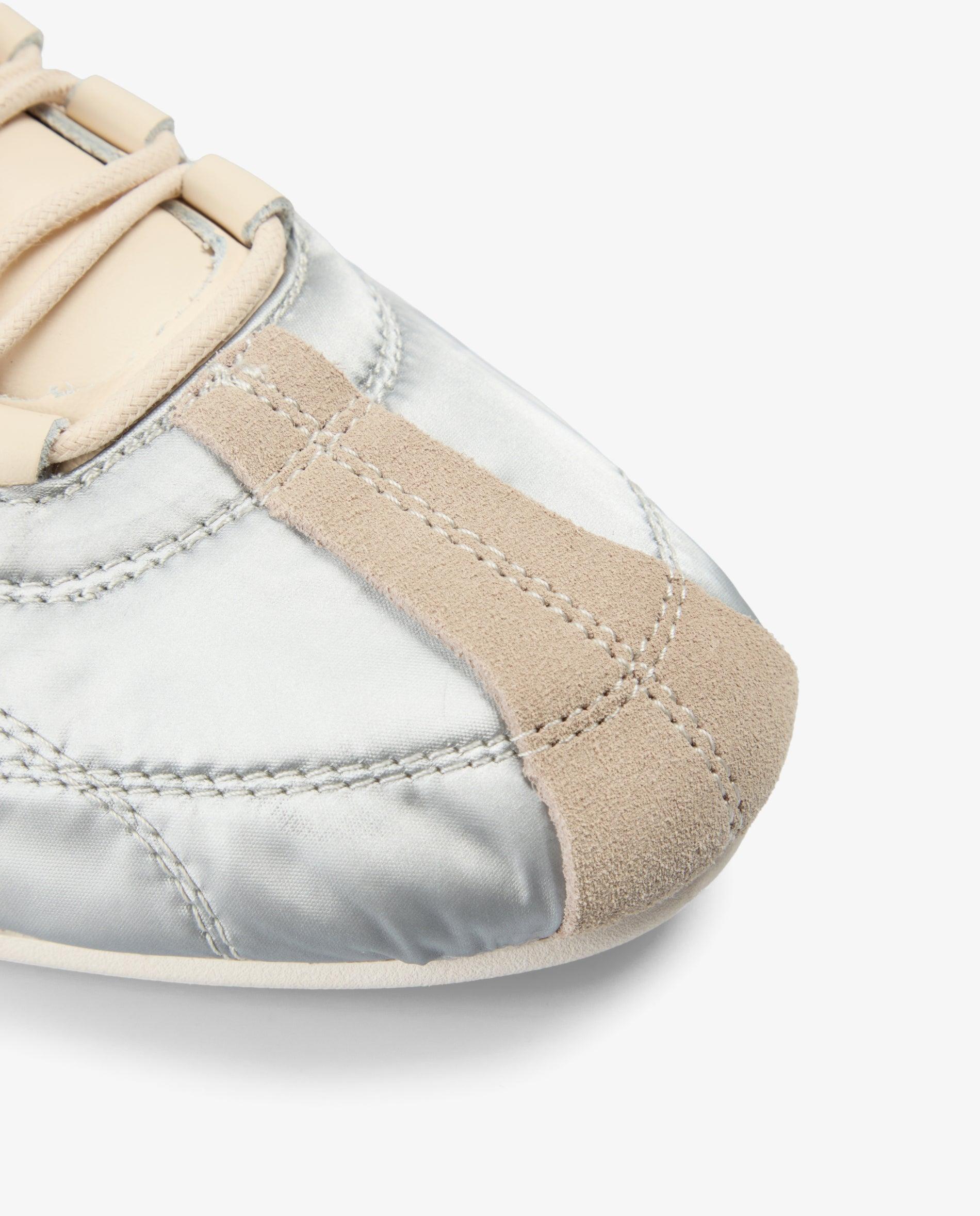 Imagen 5 de Zapatillas retro de mujer en tejido metalizado con suela plana - Scalpers - Plata Plata