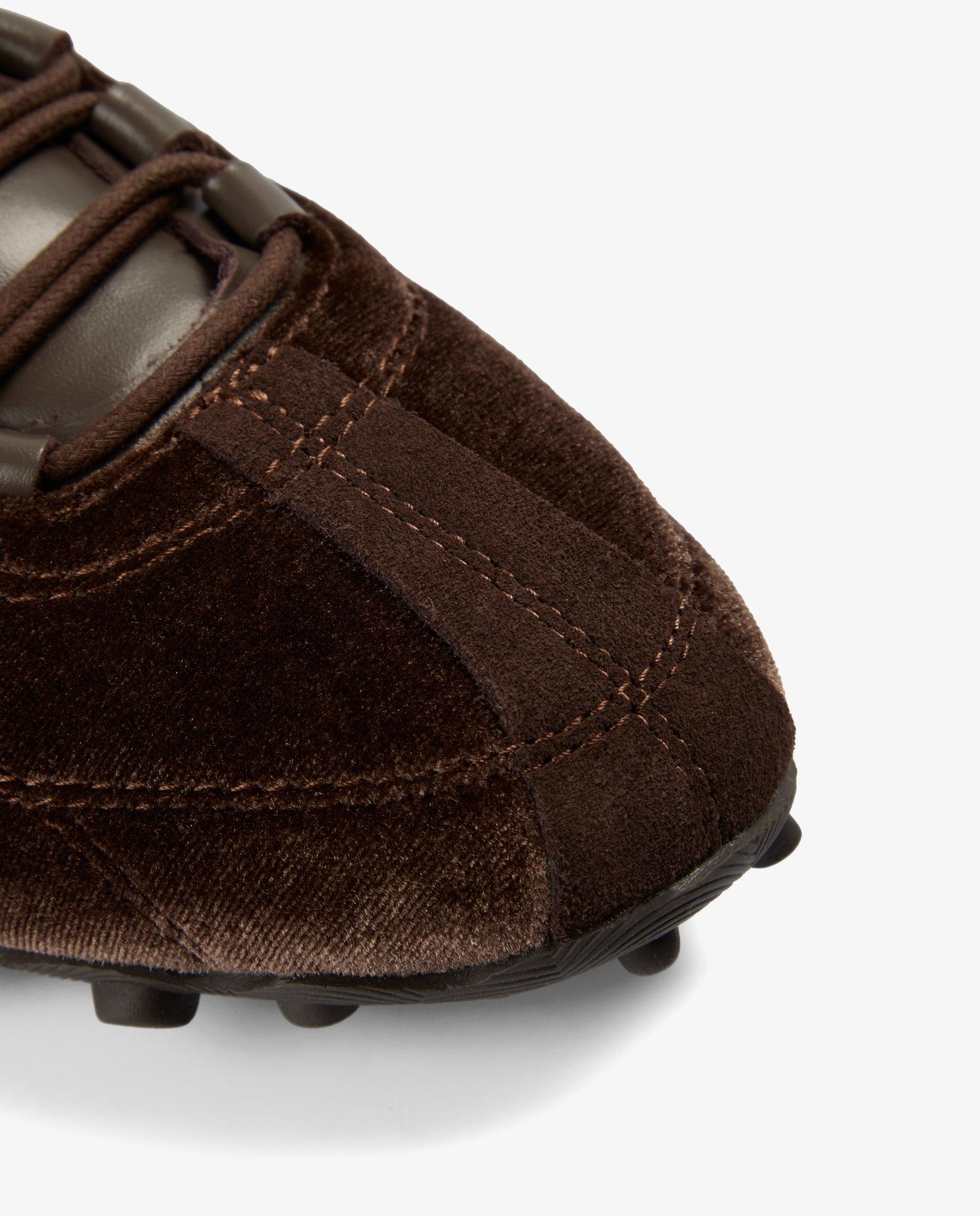 Imagen 5 de Zapatillas retro de mujer en terciopelo con detalles en piel y ante - Scalpers - Marrón Marrón